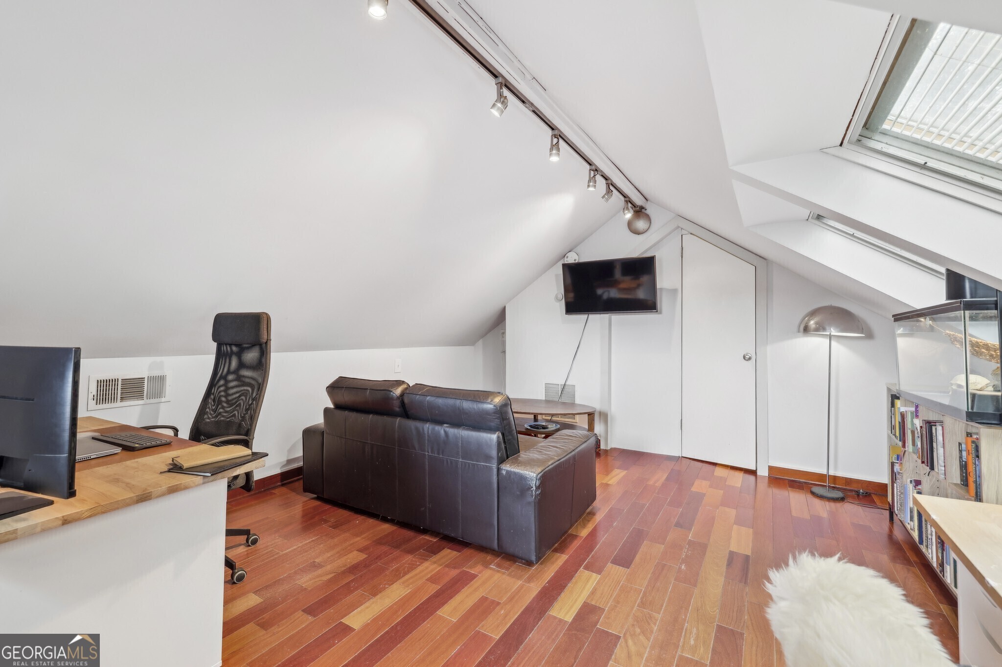 1015 S Candler
