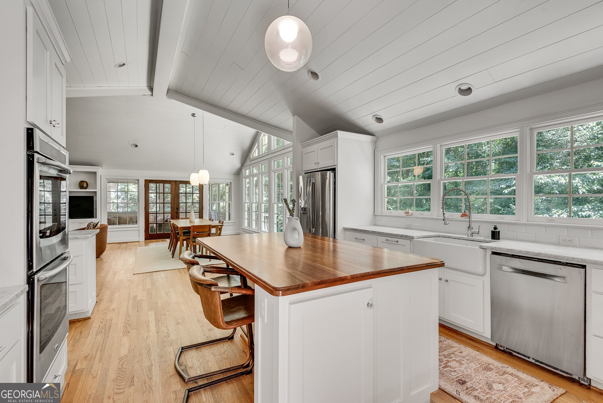2284 Fairoaks Road