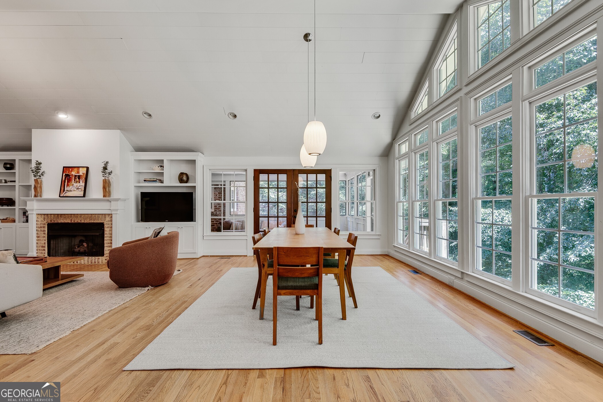 2284 Fairoaks Road