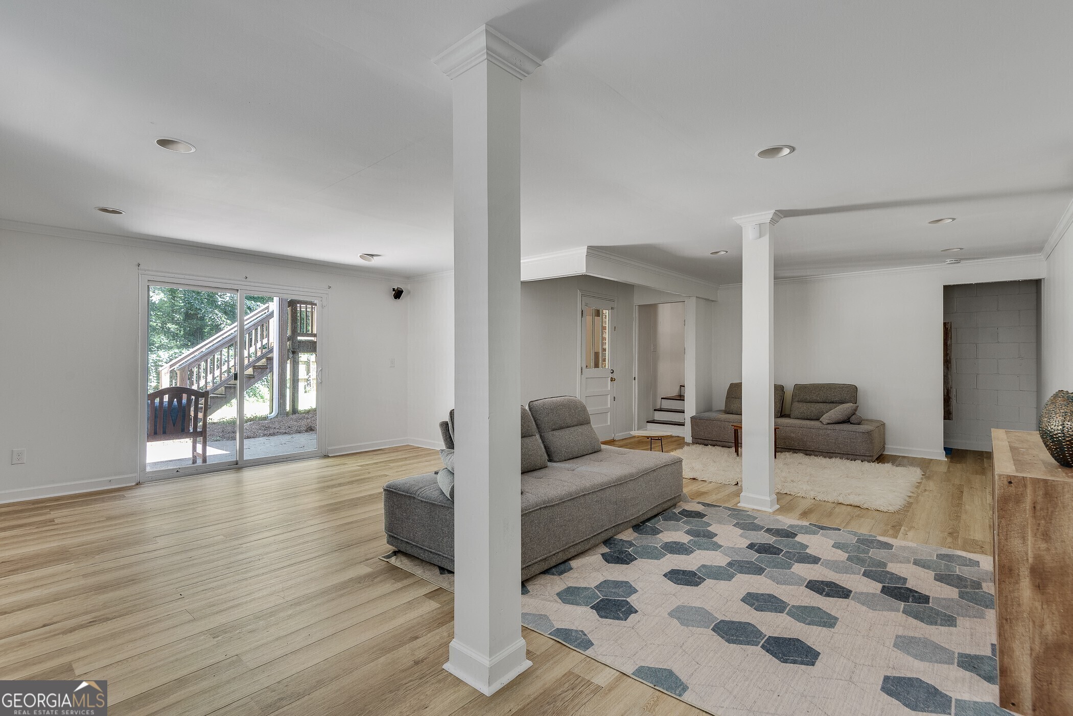 2284 Fairoaks Road