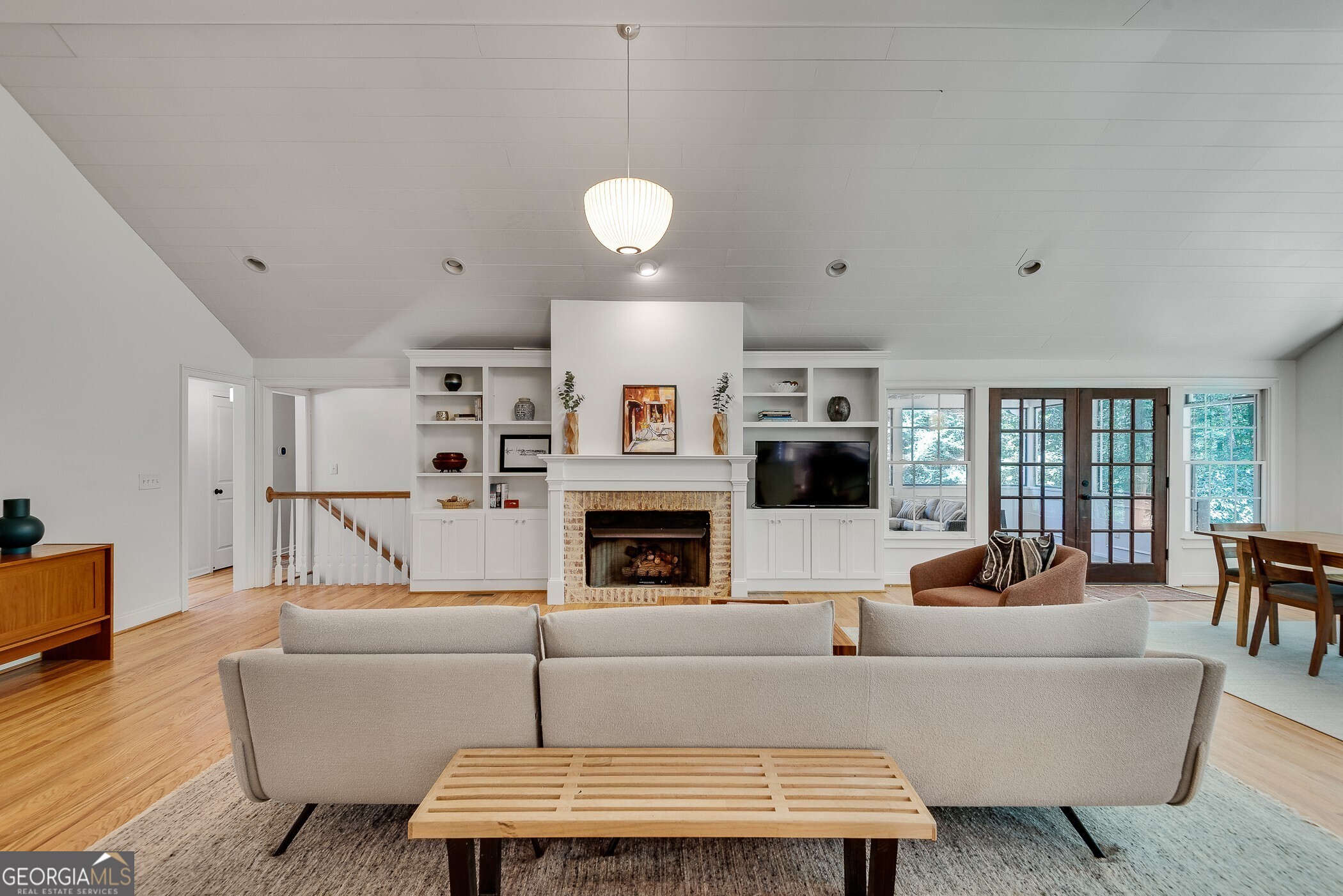 2284 Fairoaks Road