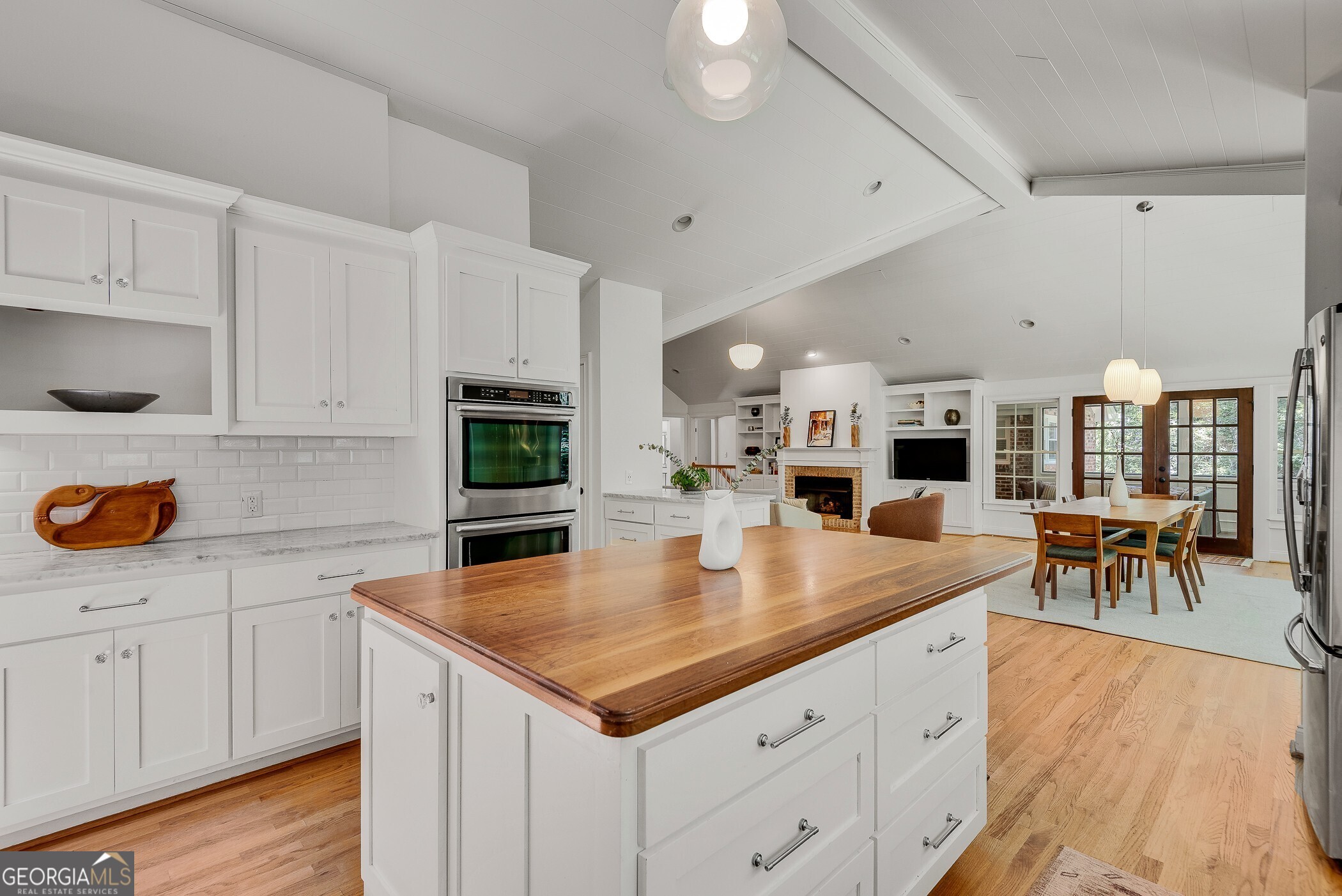 2284 Fairoaks Road
