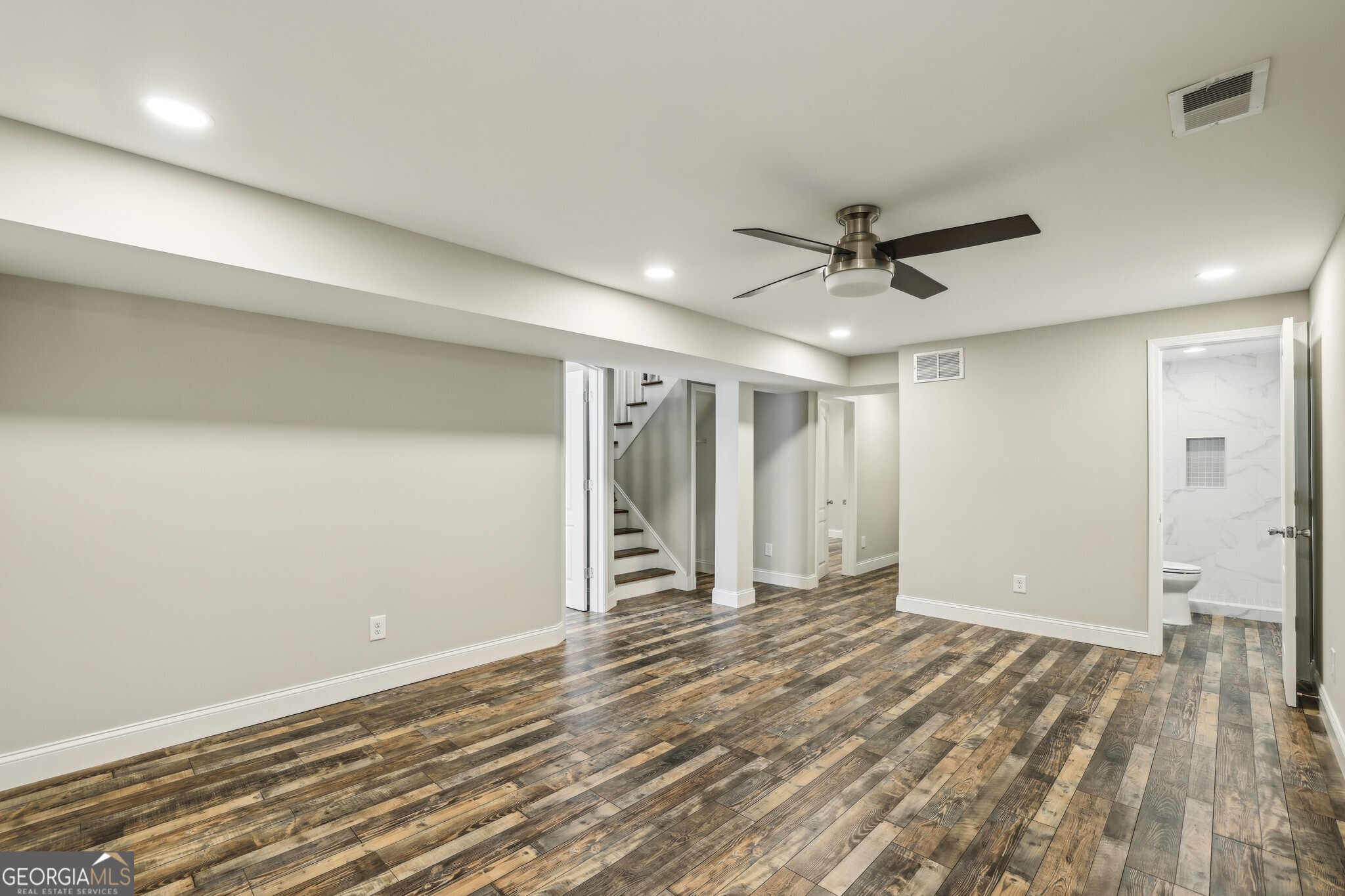 2183 Seaman Circle