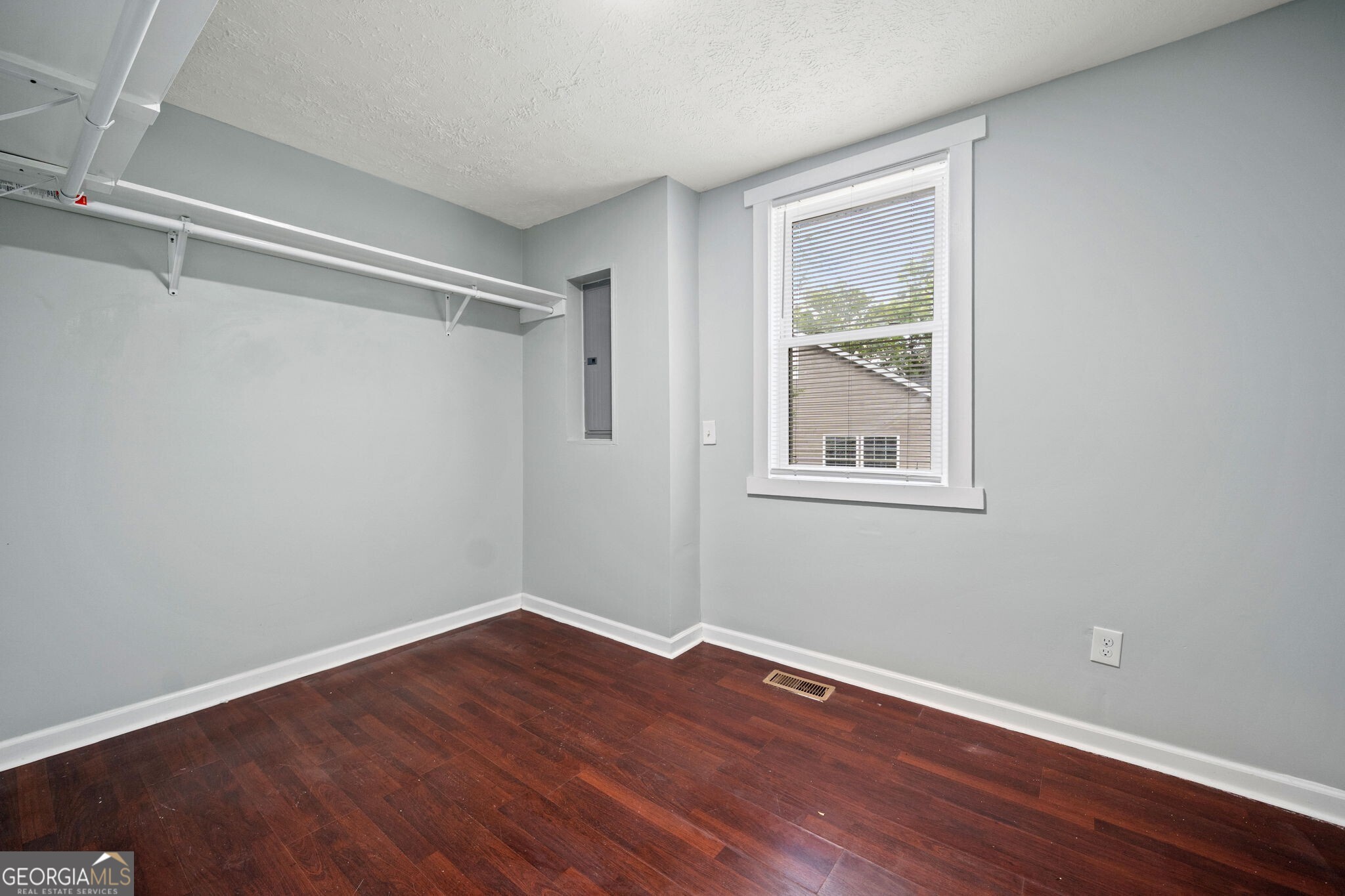 202 Reservation Street NE