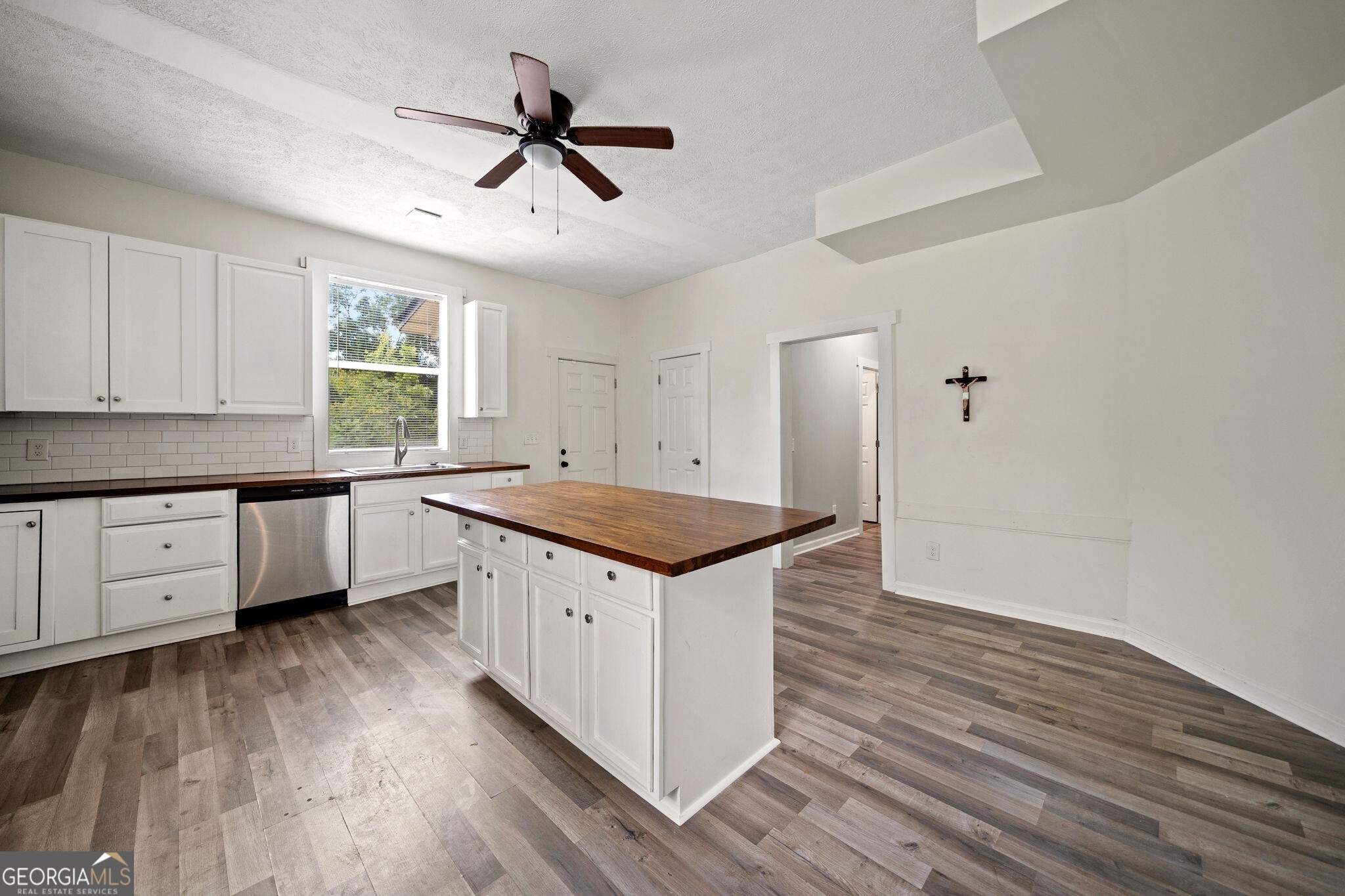 202 Reservation Street NE