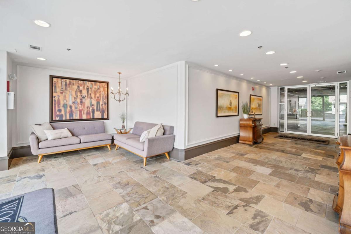 360 Chambers Street # 210