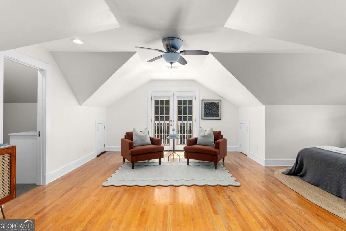 16 Clarendon Avenue