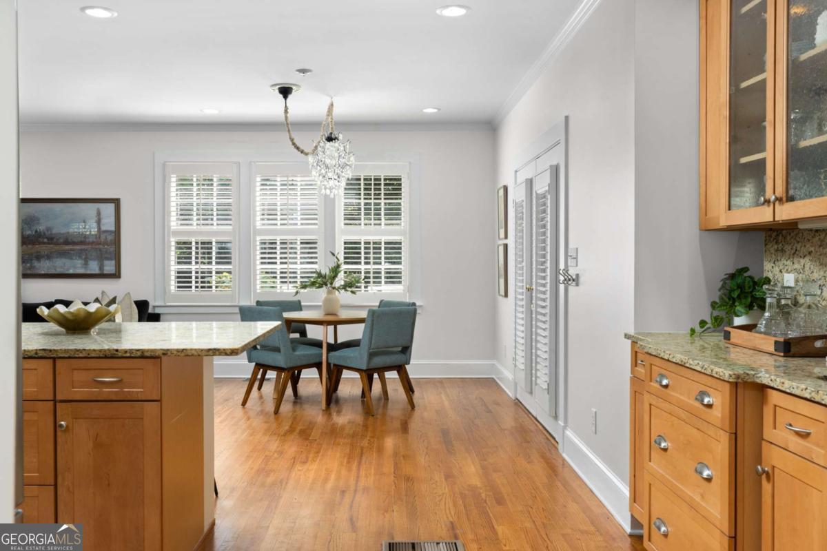 16 Clarendon Avenue