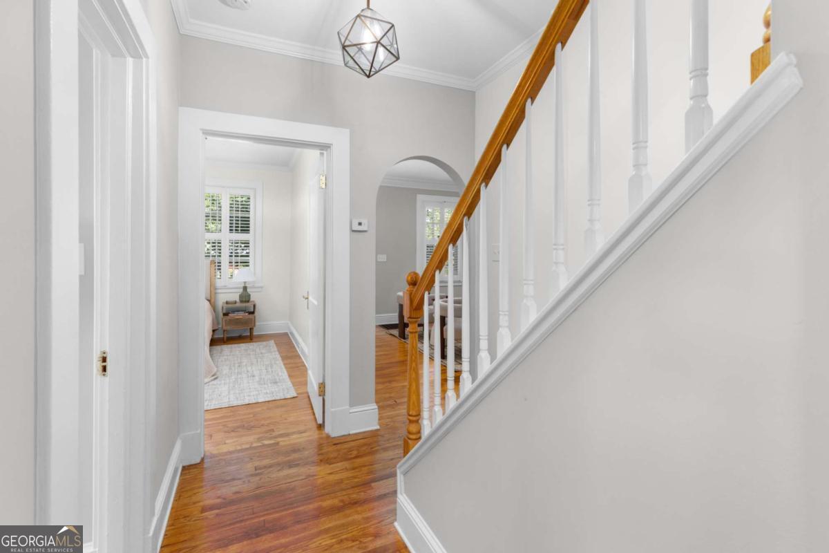 16 Clarendon Avenue