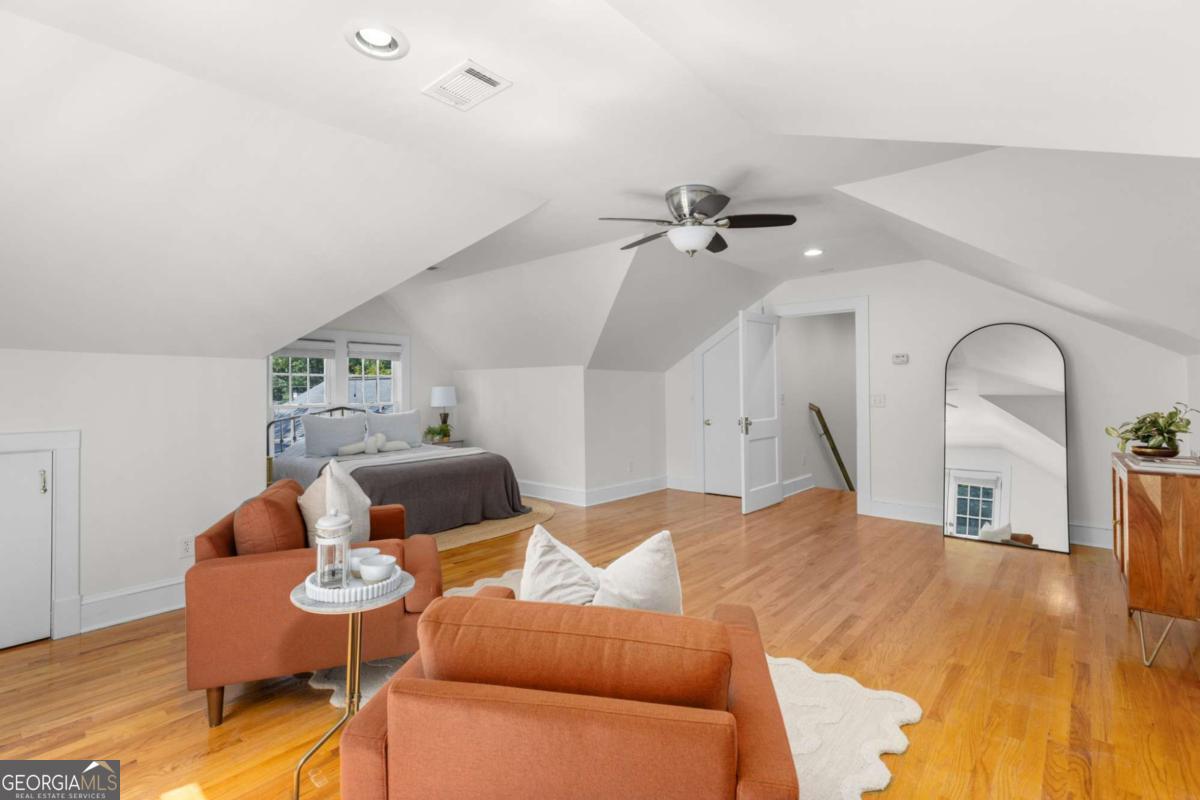 16 Clarendon Avenue