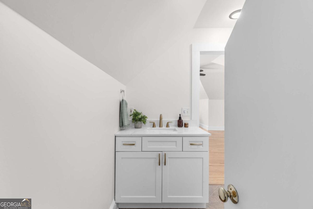 16 Clarendon Avenue