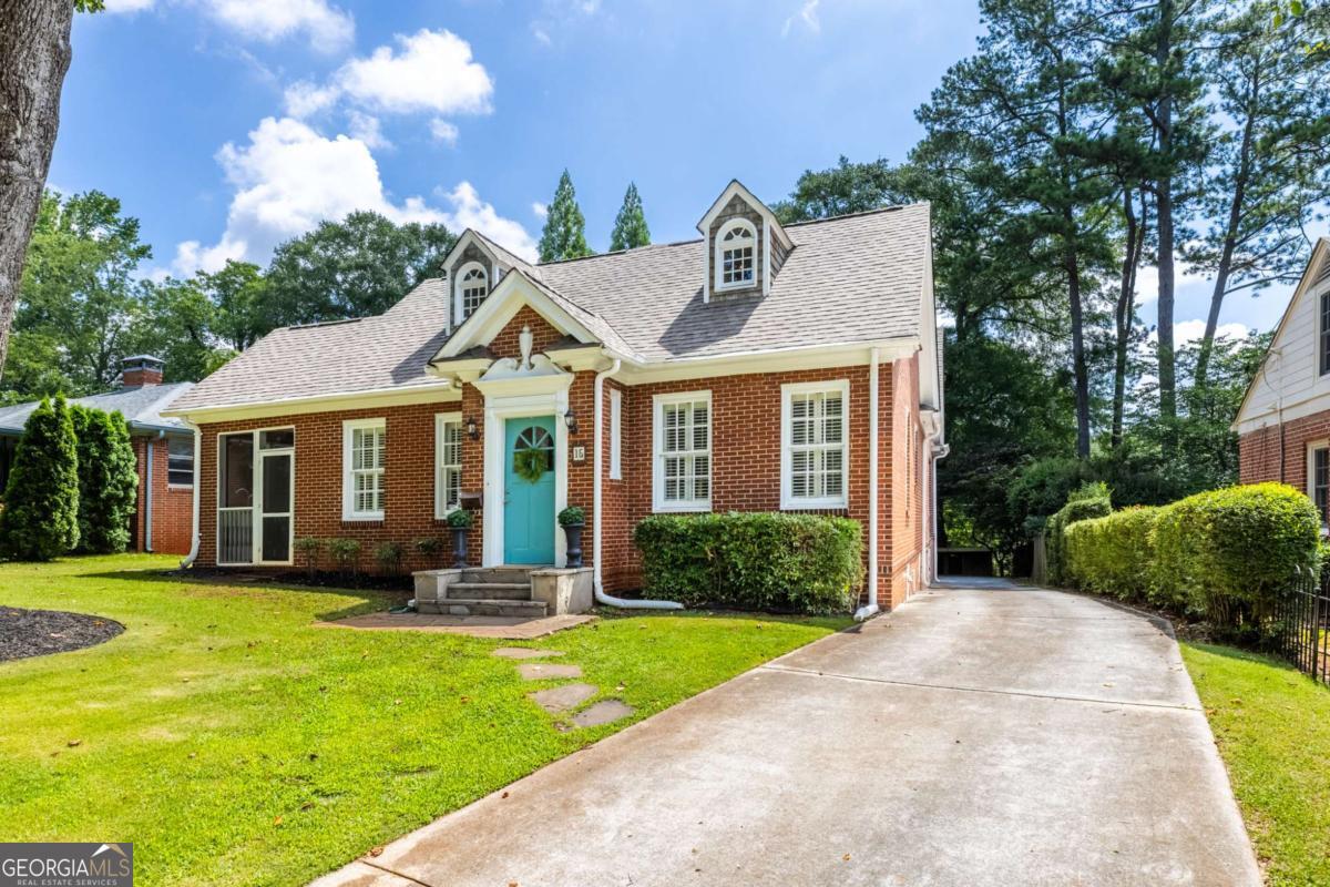 16 Clarendon Avenue