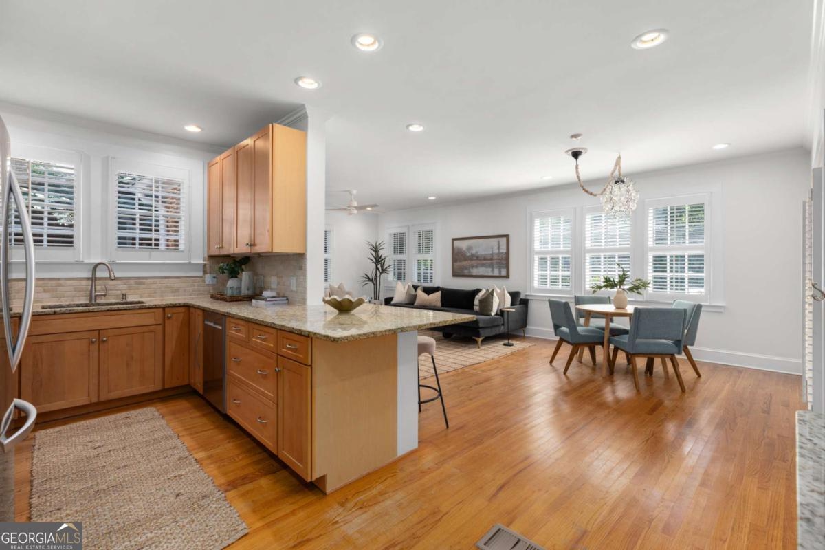 16 Clarendon Avenue