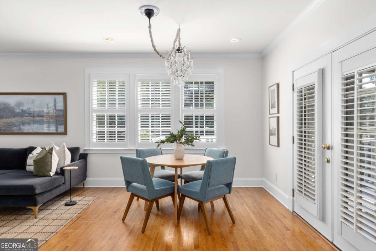 16 Clarendon Avenue