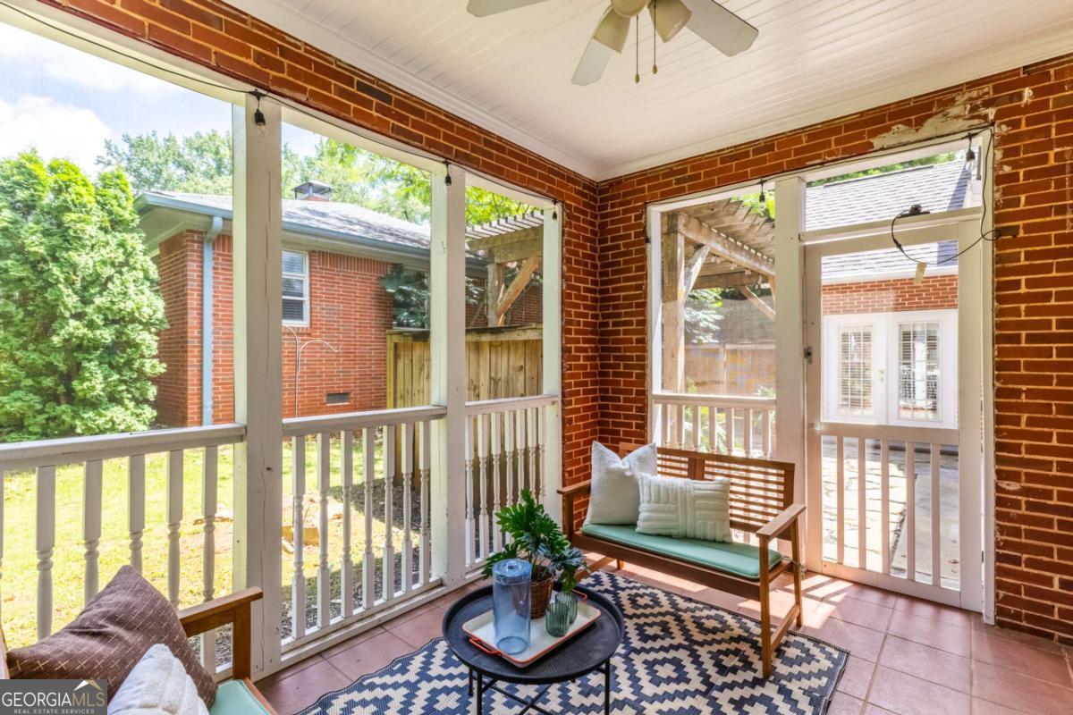 16 Clarendon Avenue