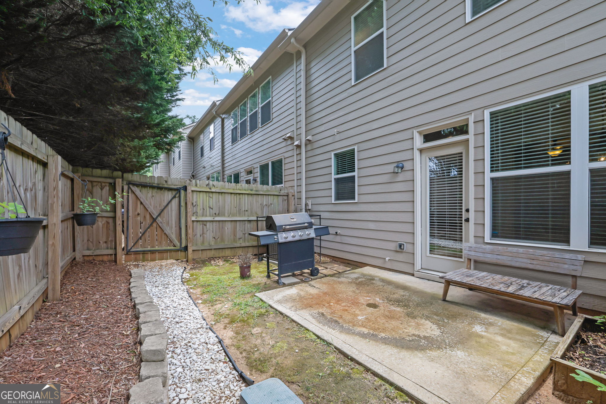 1563 Butternut Cove