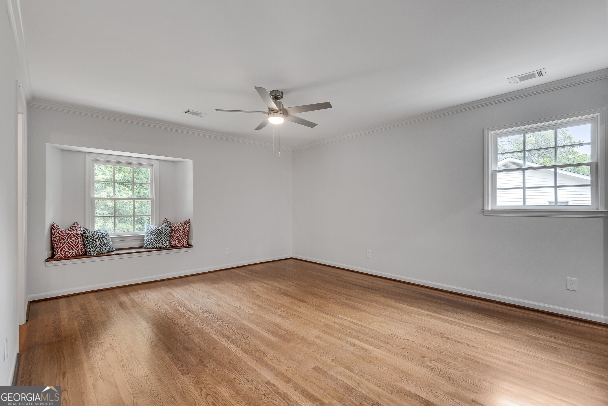 2592 River Oak Drive