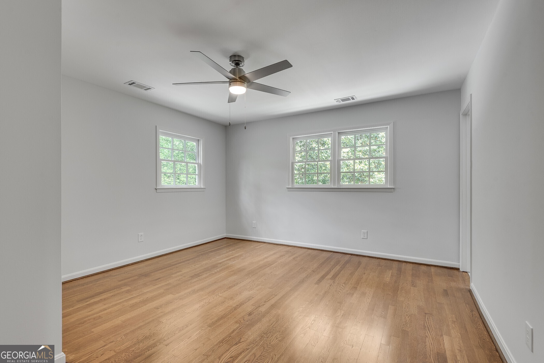 2592 River Oak Drive