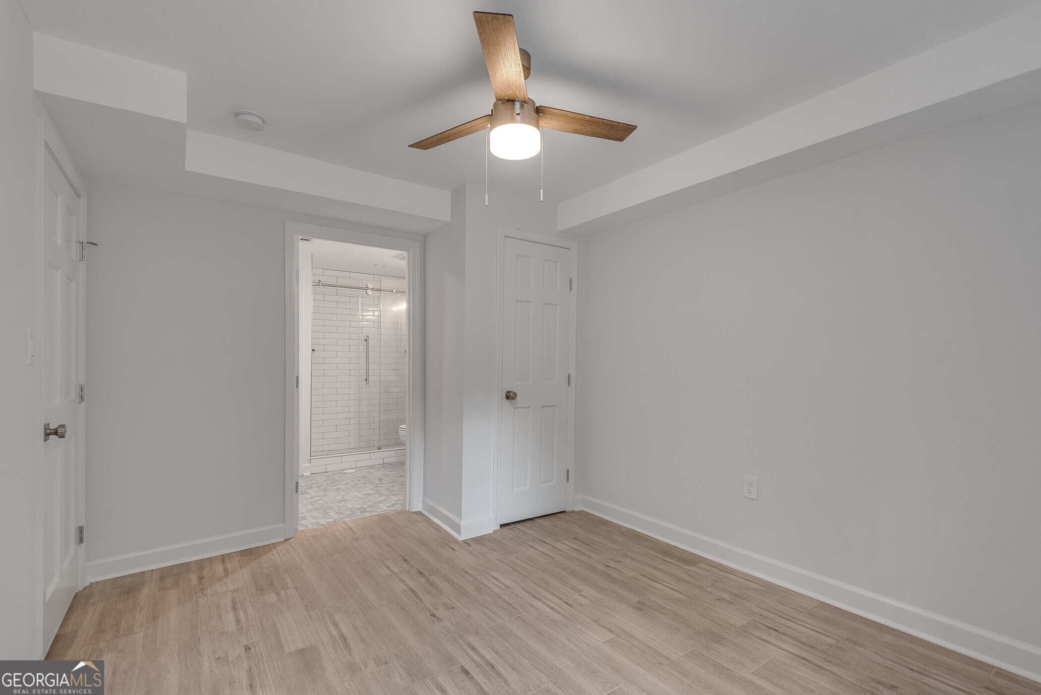 2592 River Oak Drive
