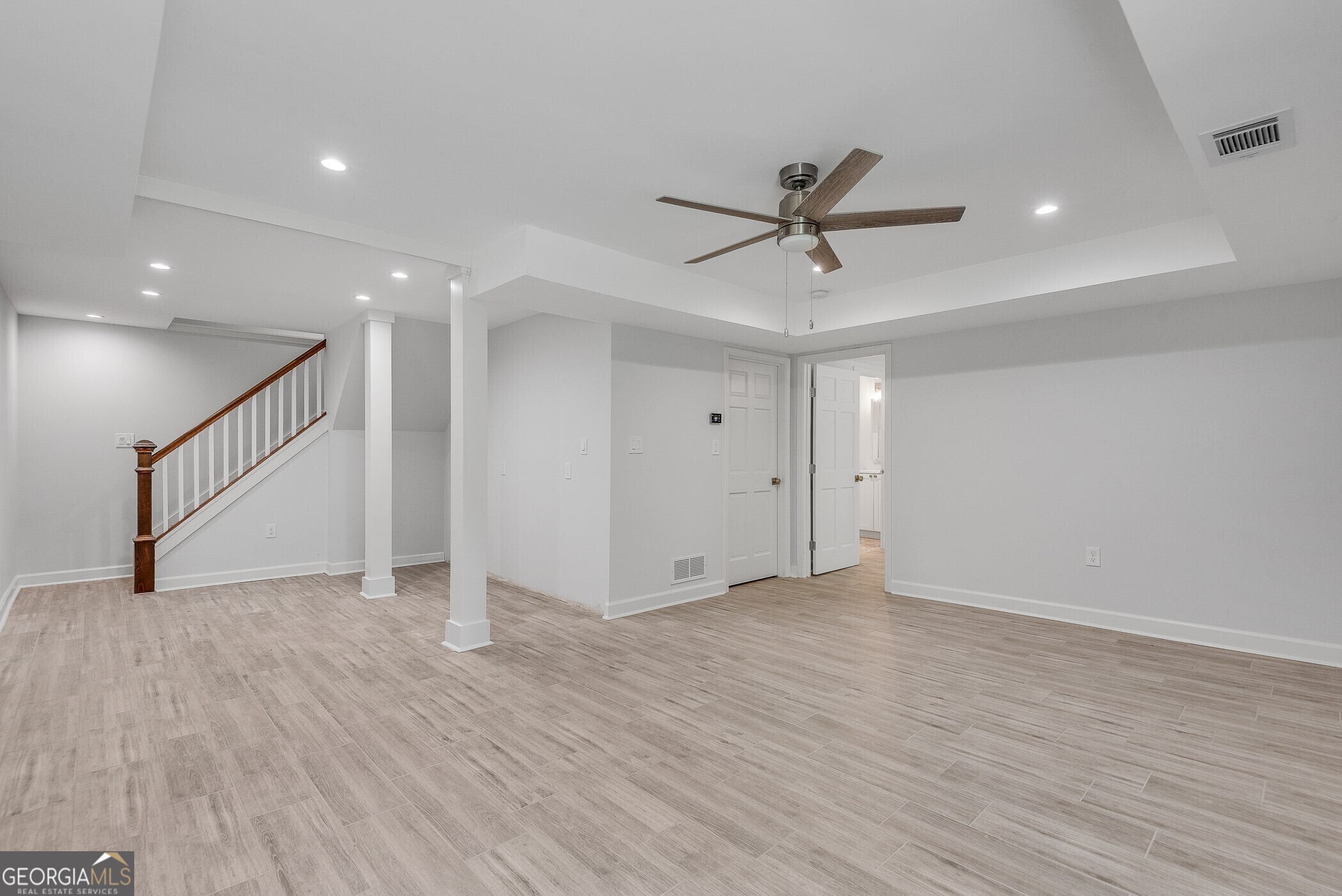 2592 River Oak Drive