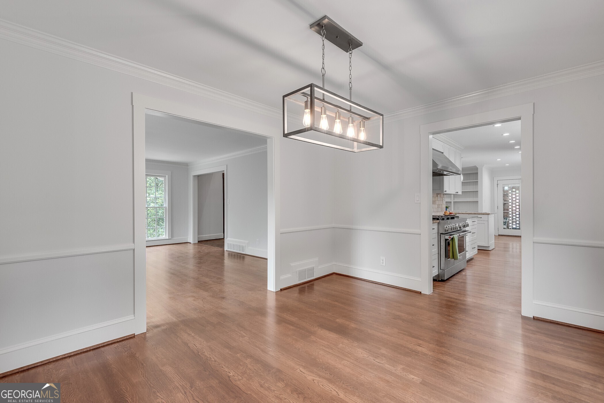 2592 River Oak Drive