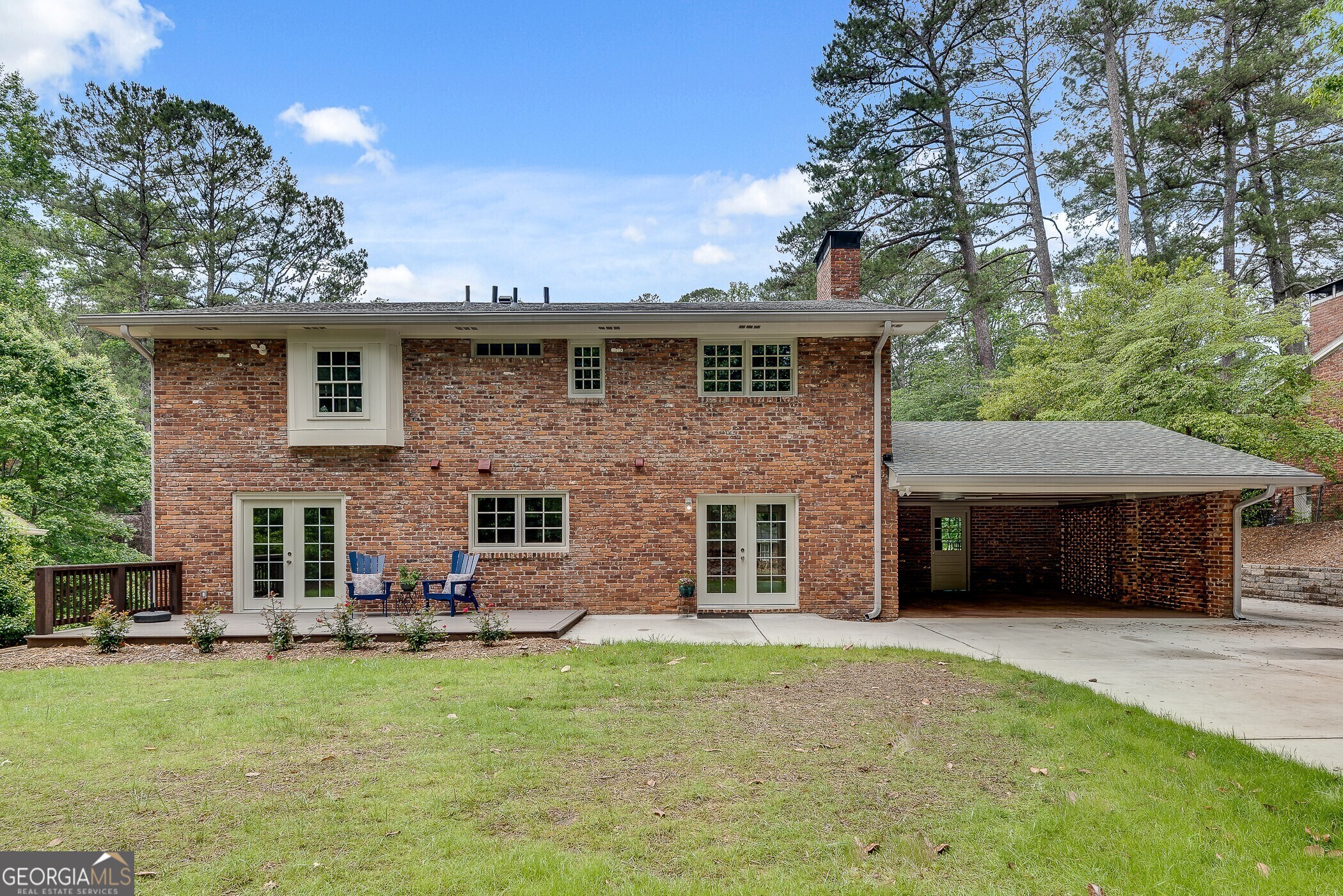 2592 River Oak Drive