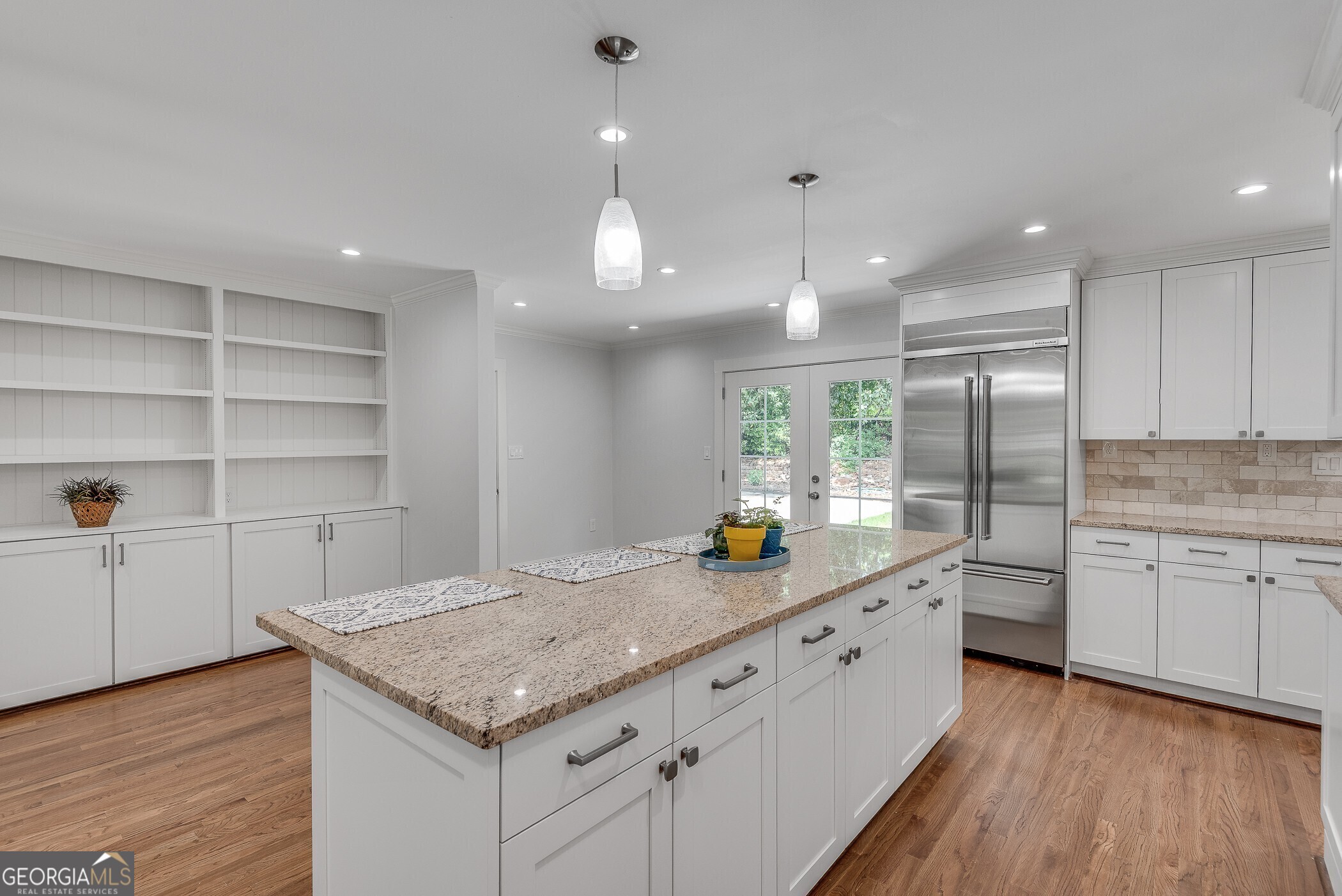 2592 River Oak Drive