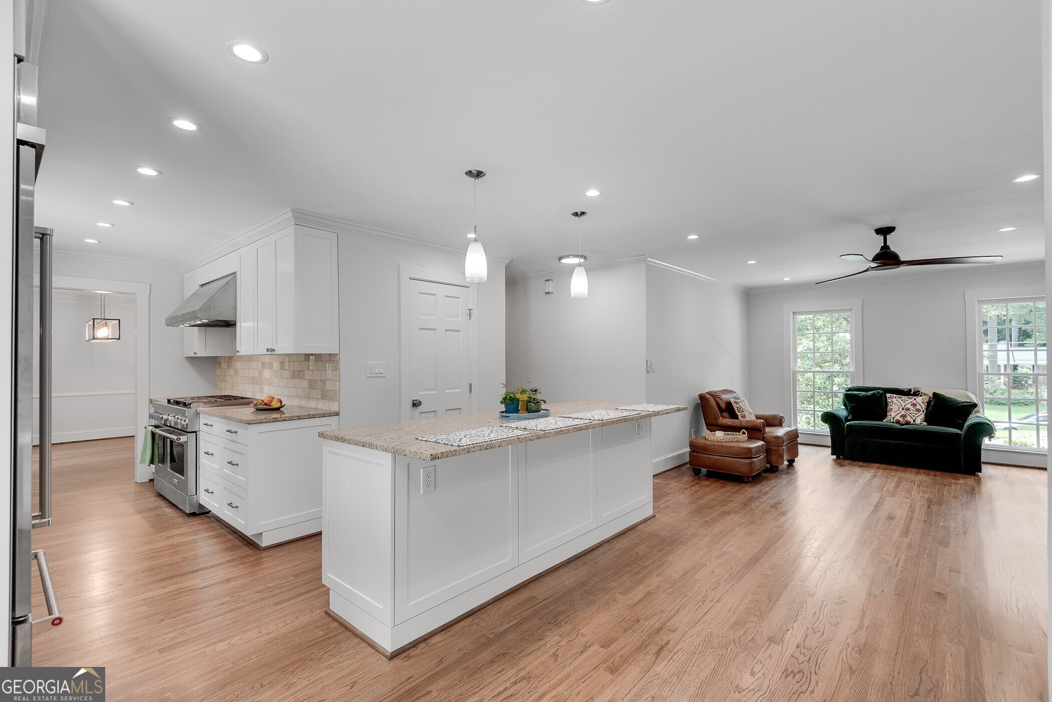 2592 River Oak Drive