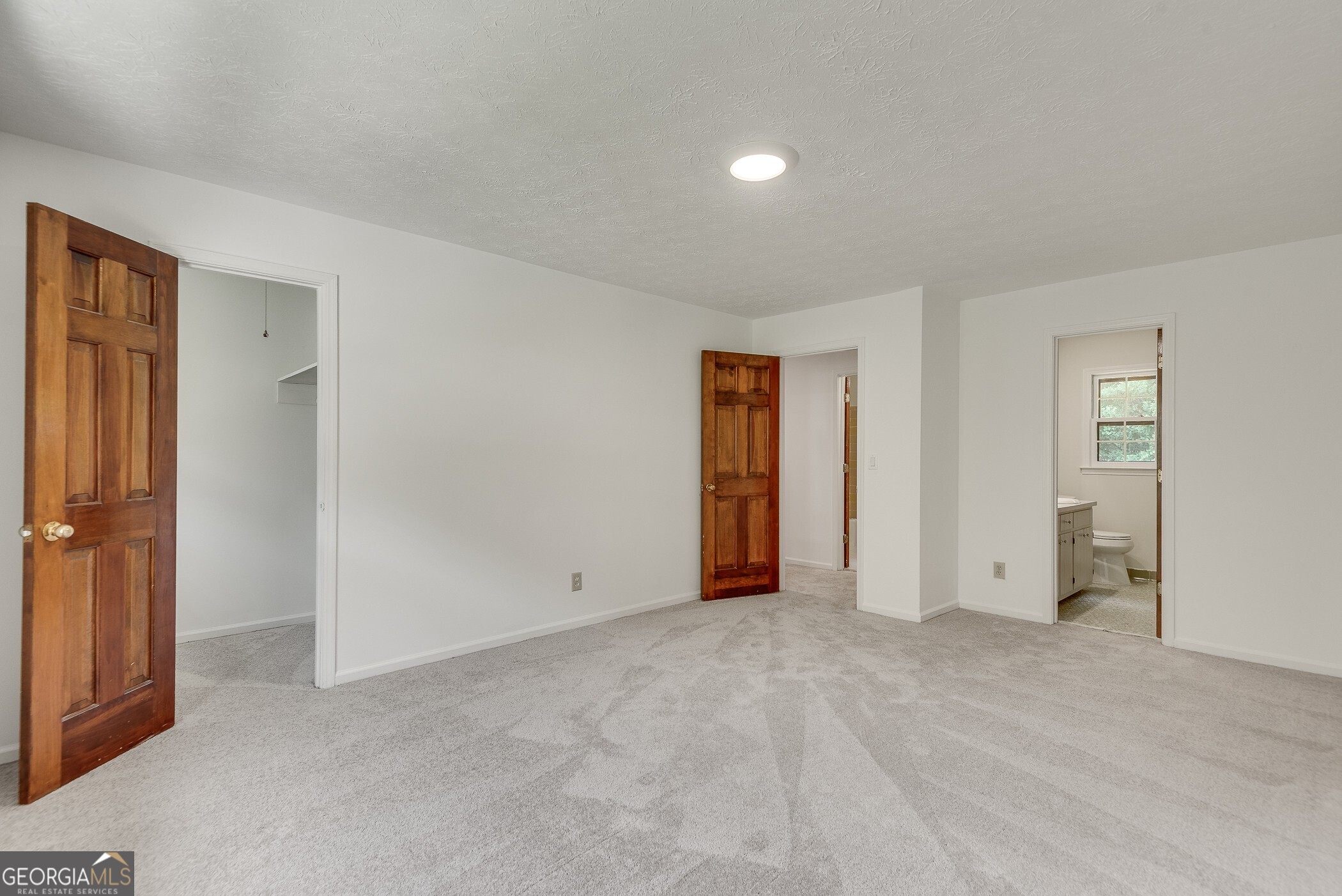 1534 Country Squire Court