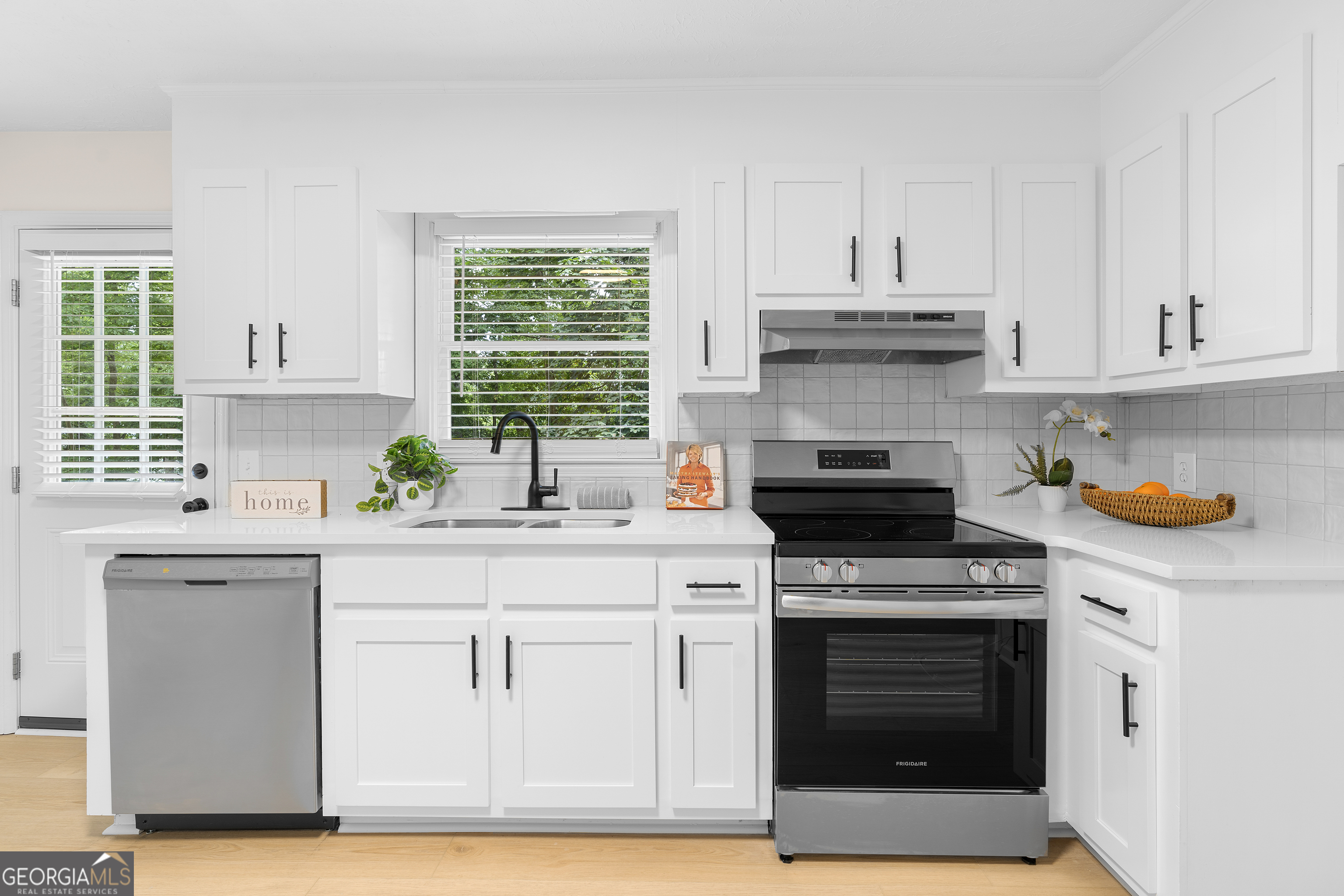 104 Amberidge Drive NW