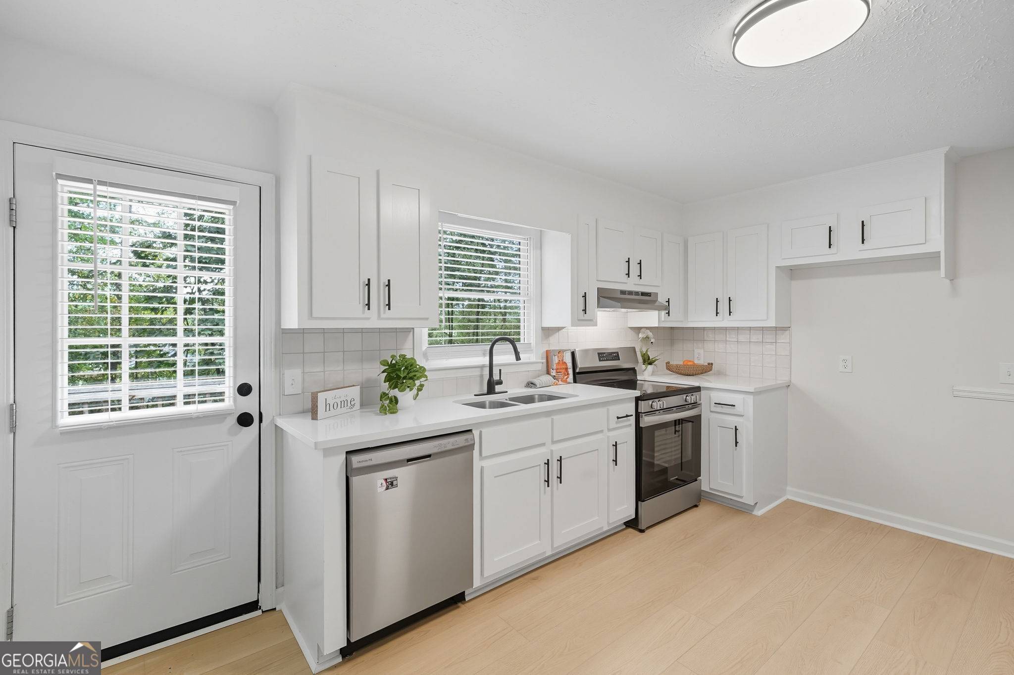 104 Amberidge Drive NW