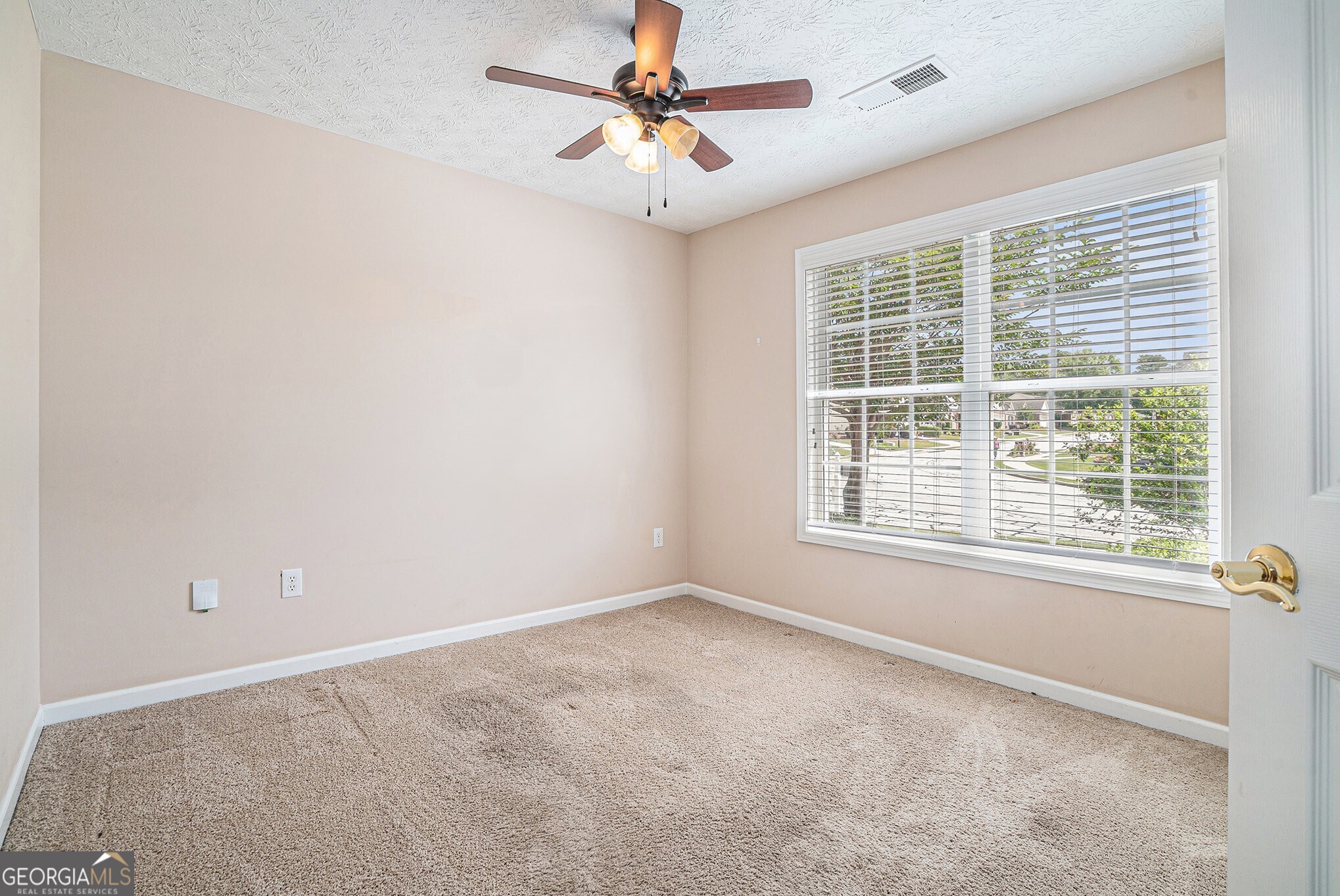920 Village View Circle