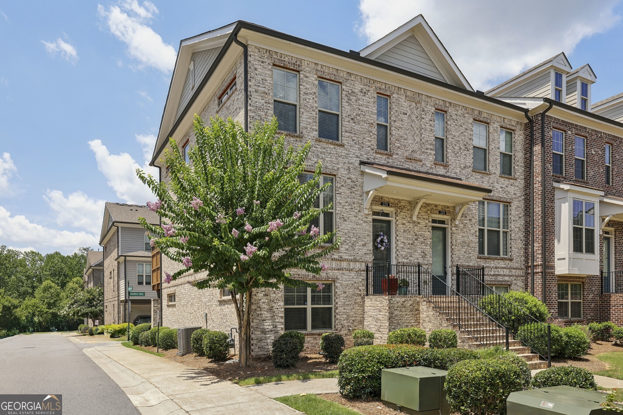 229 Bedford Alley