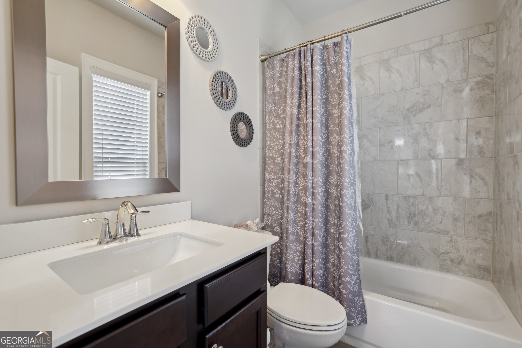 229 Bedford Alley