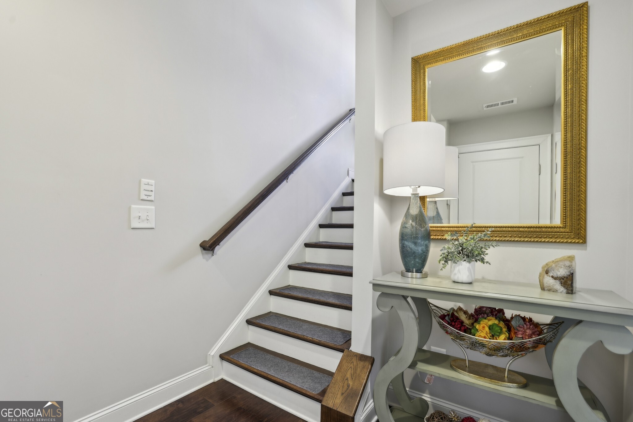 229 Bedford Alley