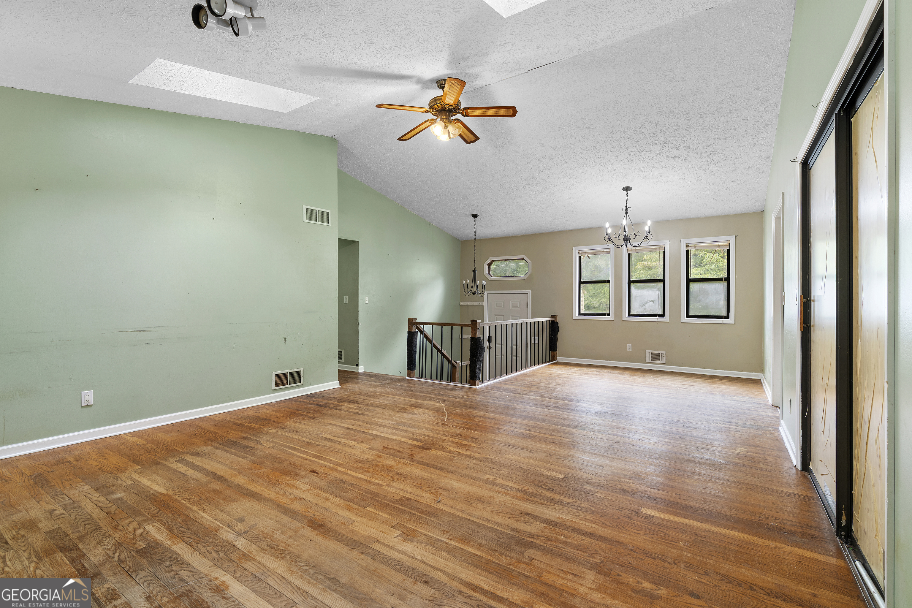 442 Monroe Court NW