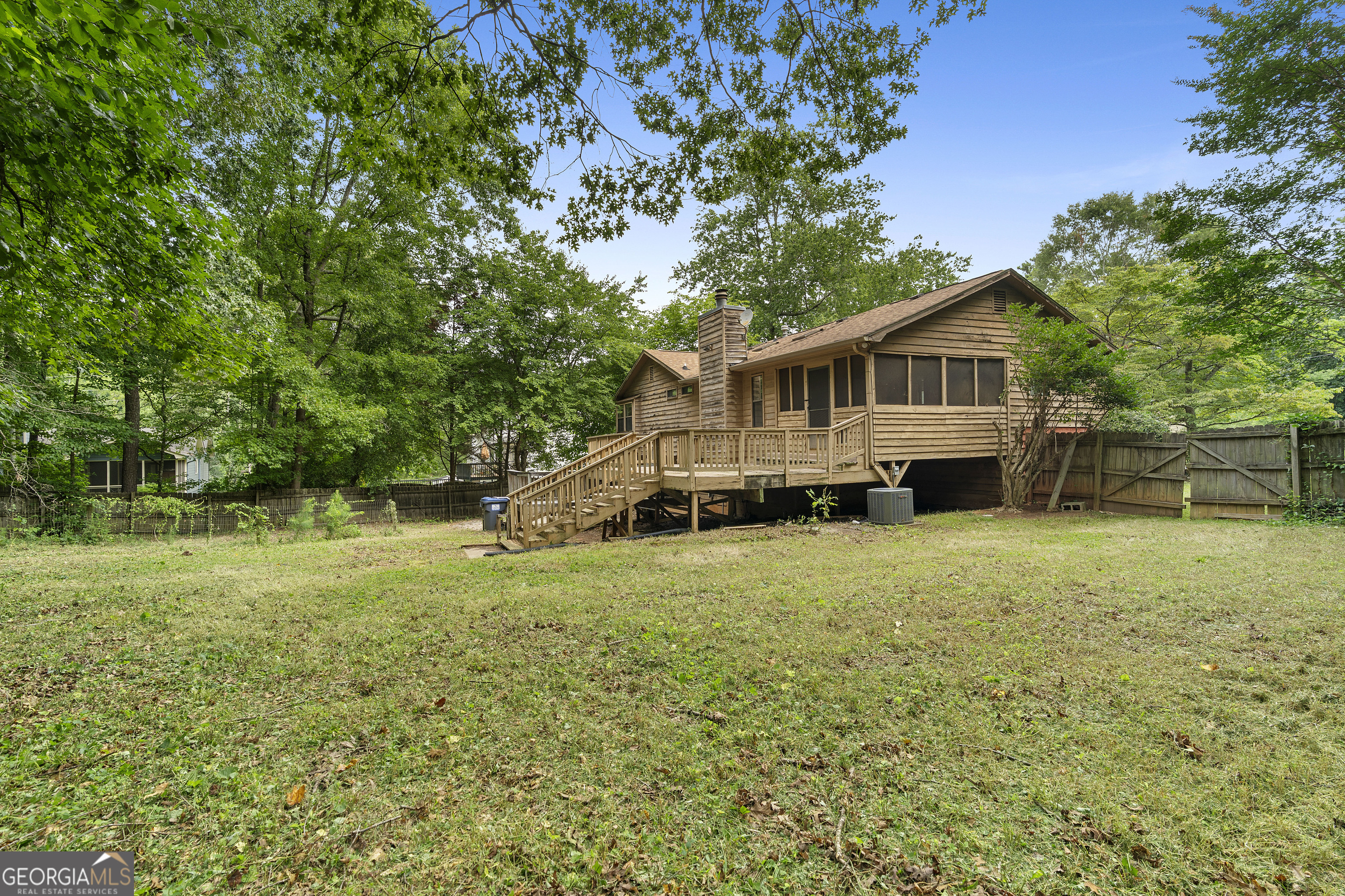 442 Monroe Court NW