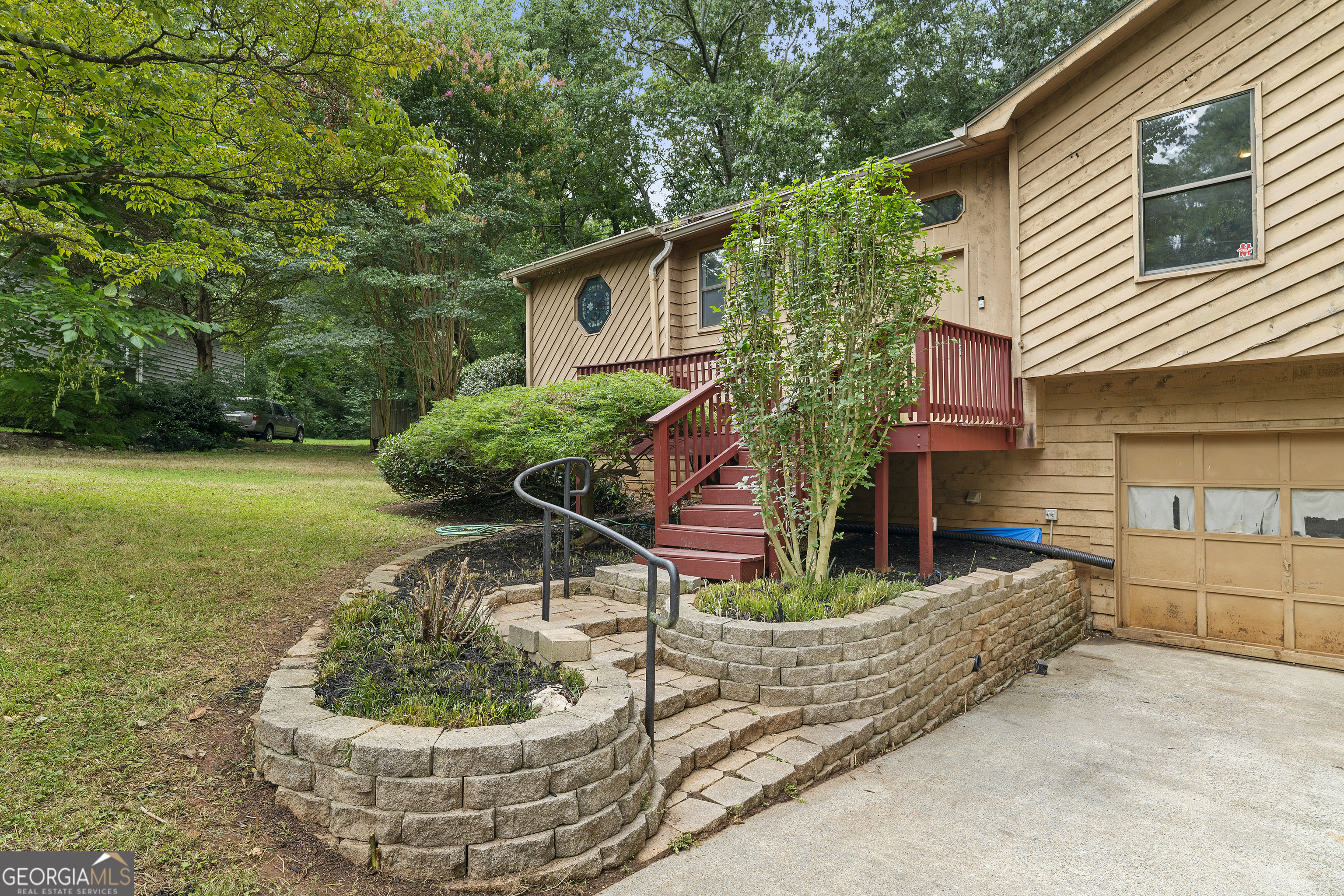 442 Monroe Court NW