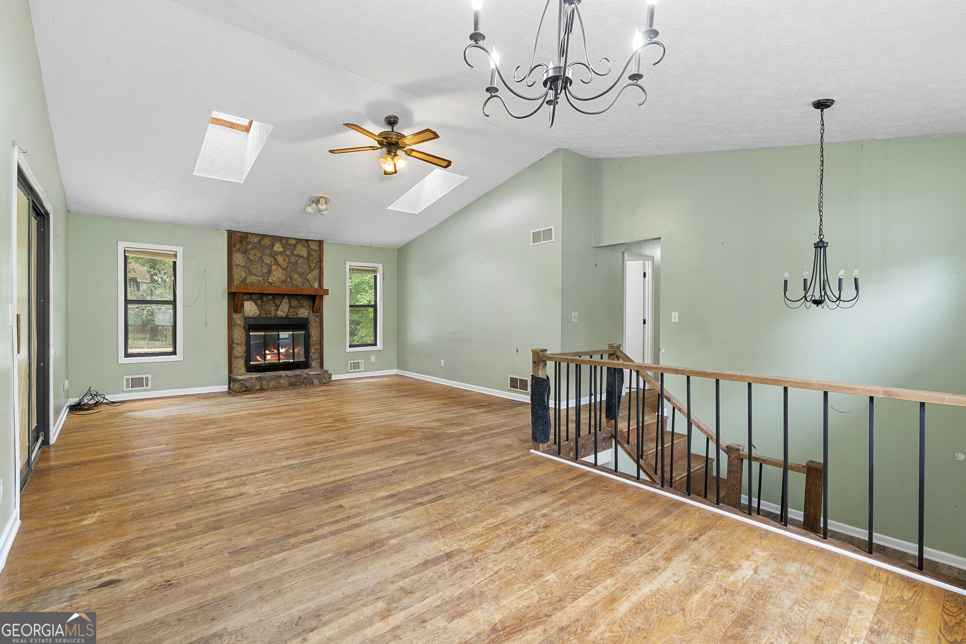 442 Monroe Court NW