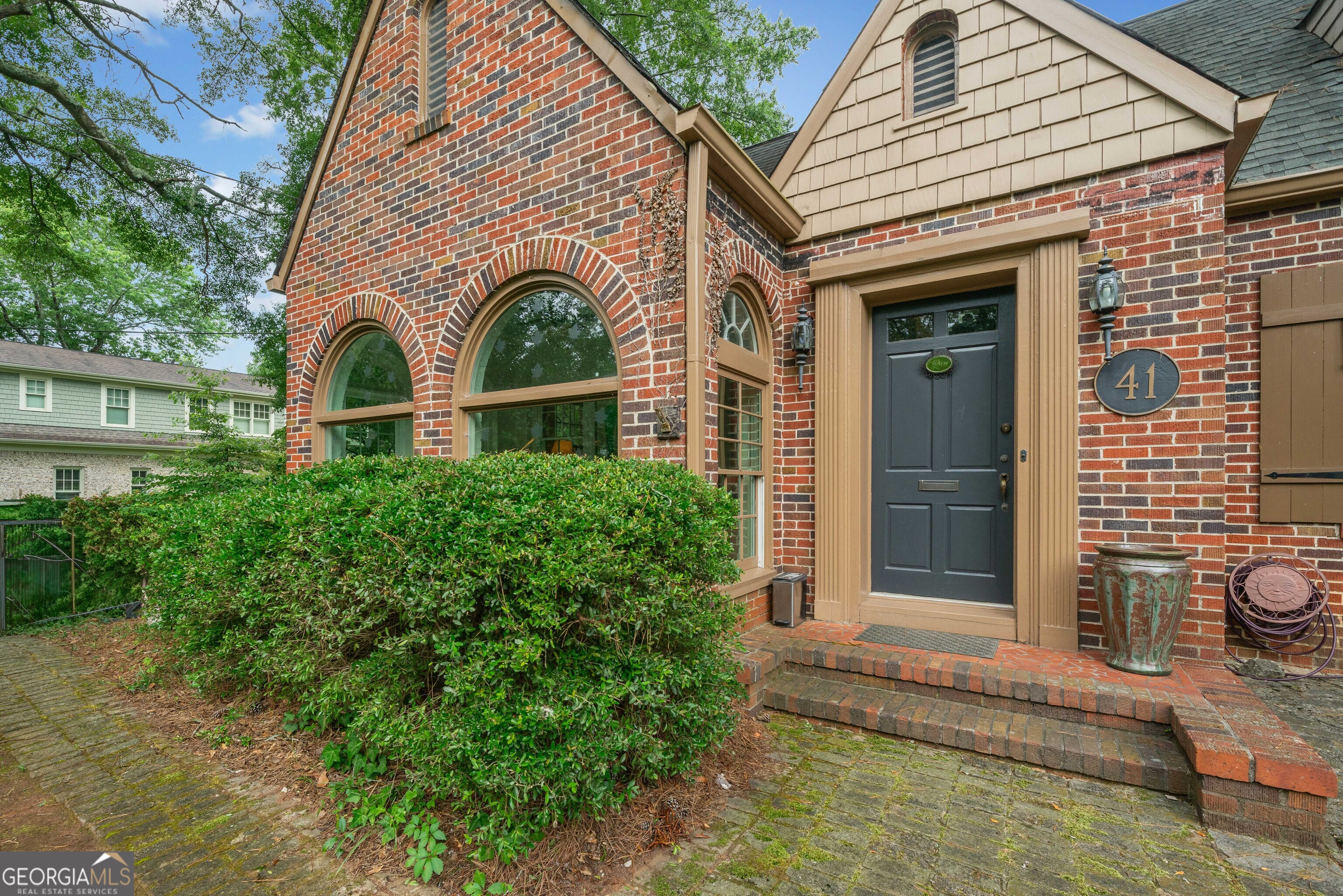 41 Clarendon Avenue