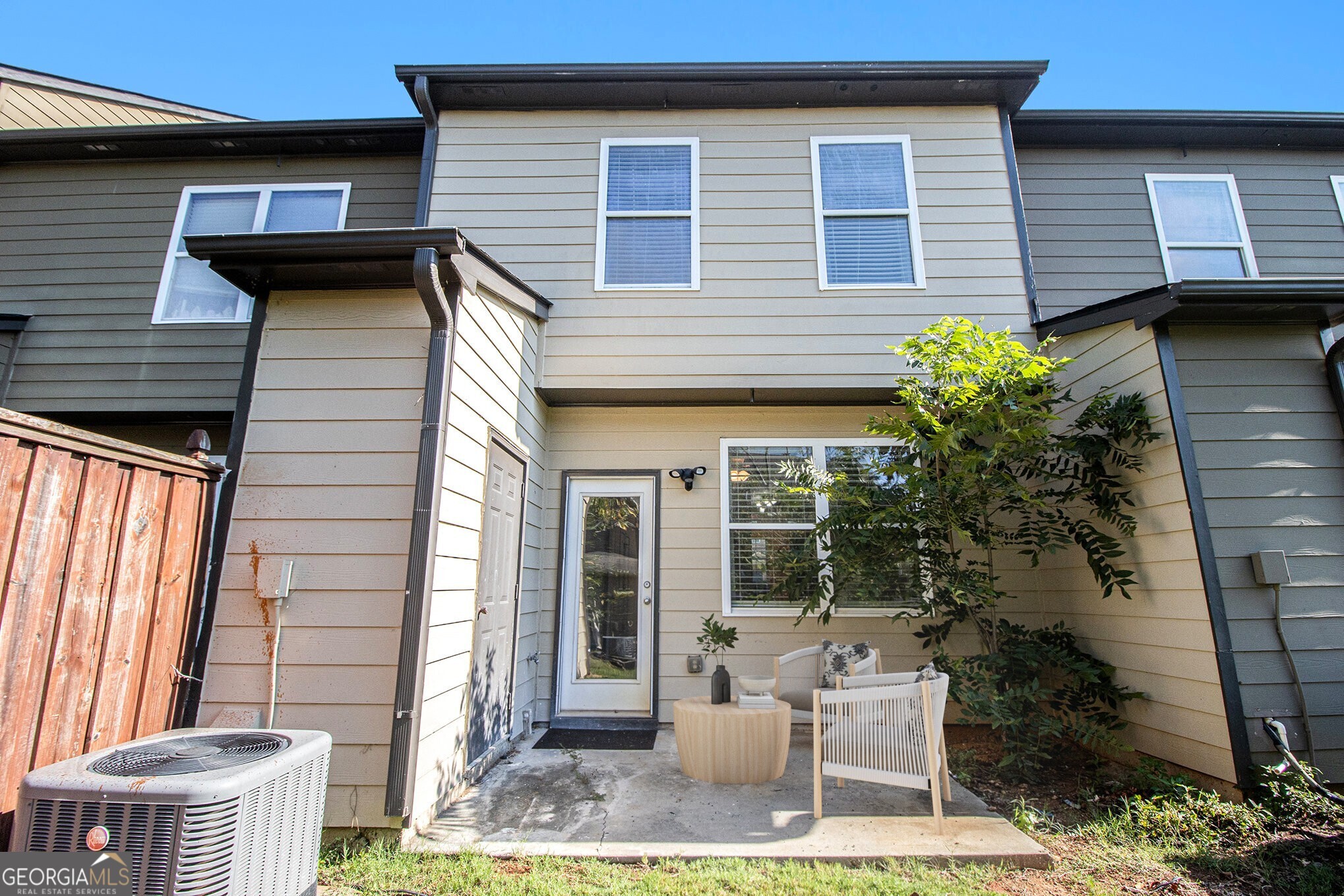 1829 Bayrose Circle