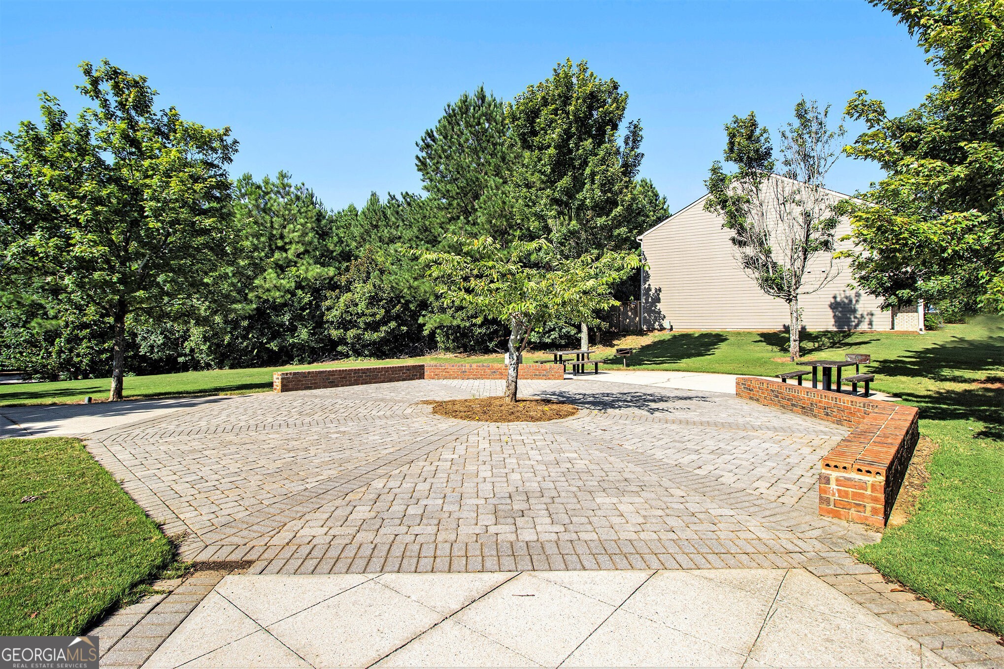 1829 Bayrose Circle