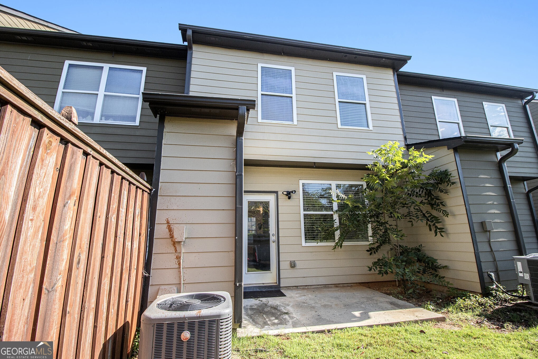 1829 Bayrose Circle