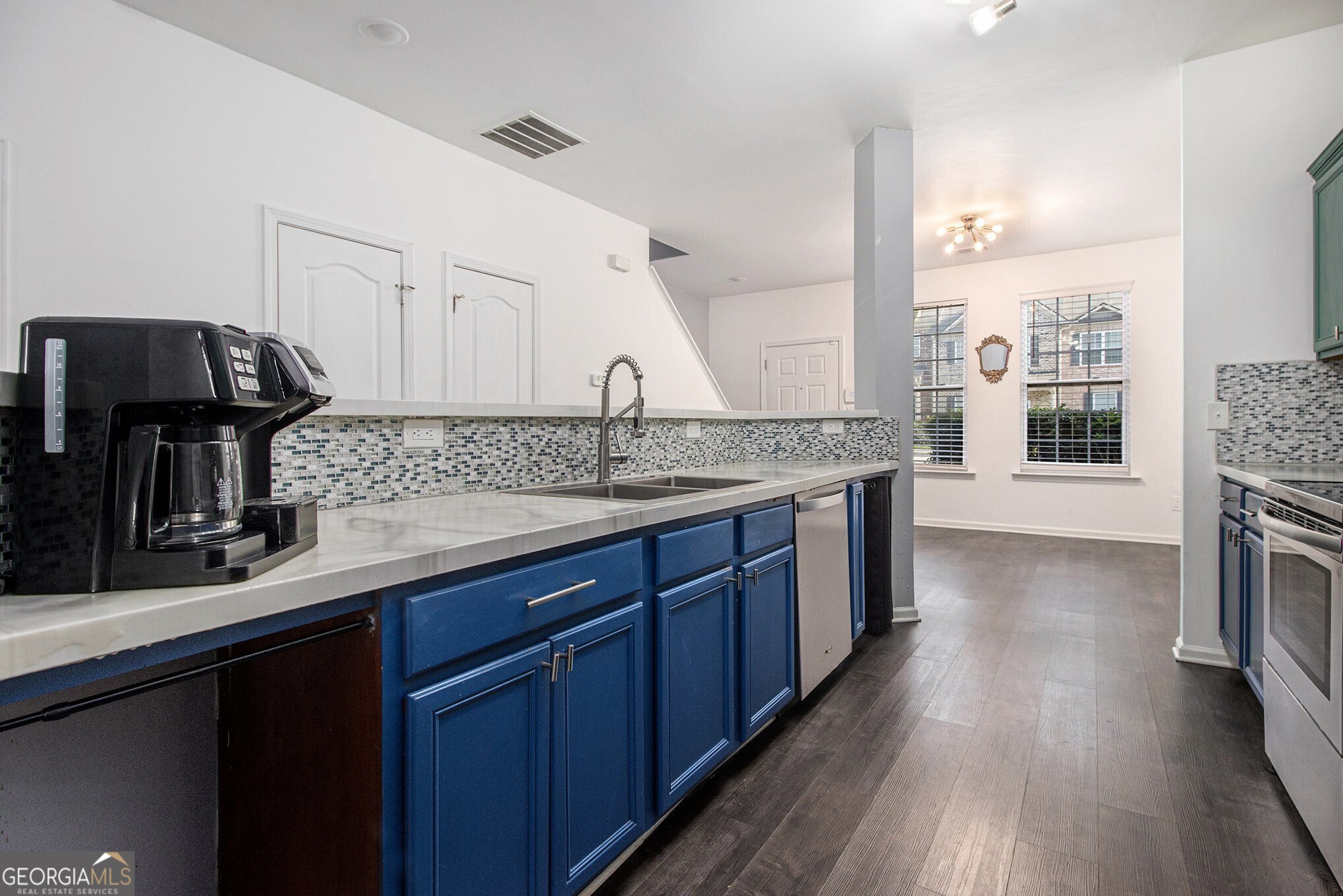 1829 Bayrose Circle