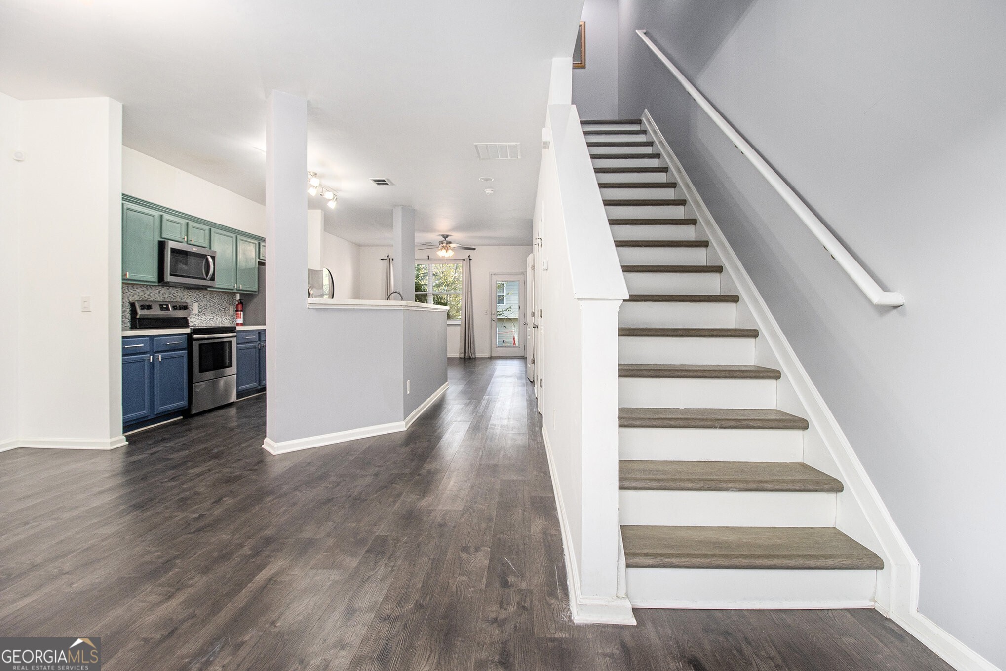 1829 Bayrose Circle