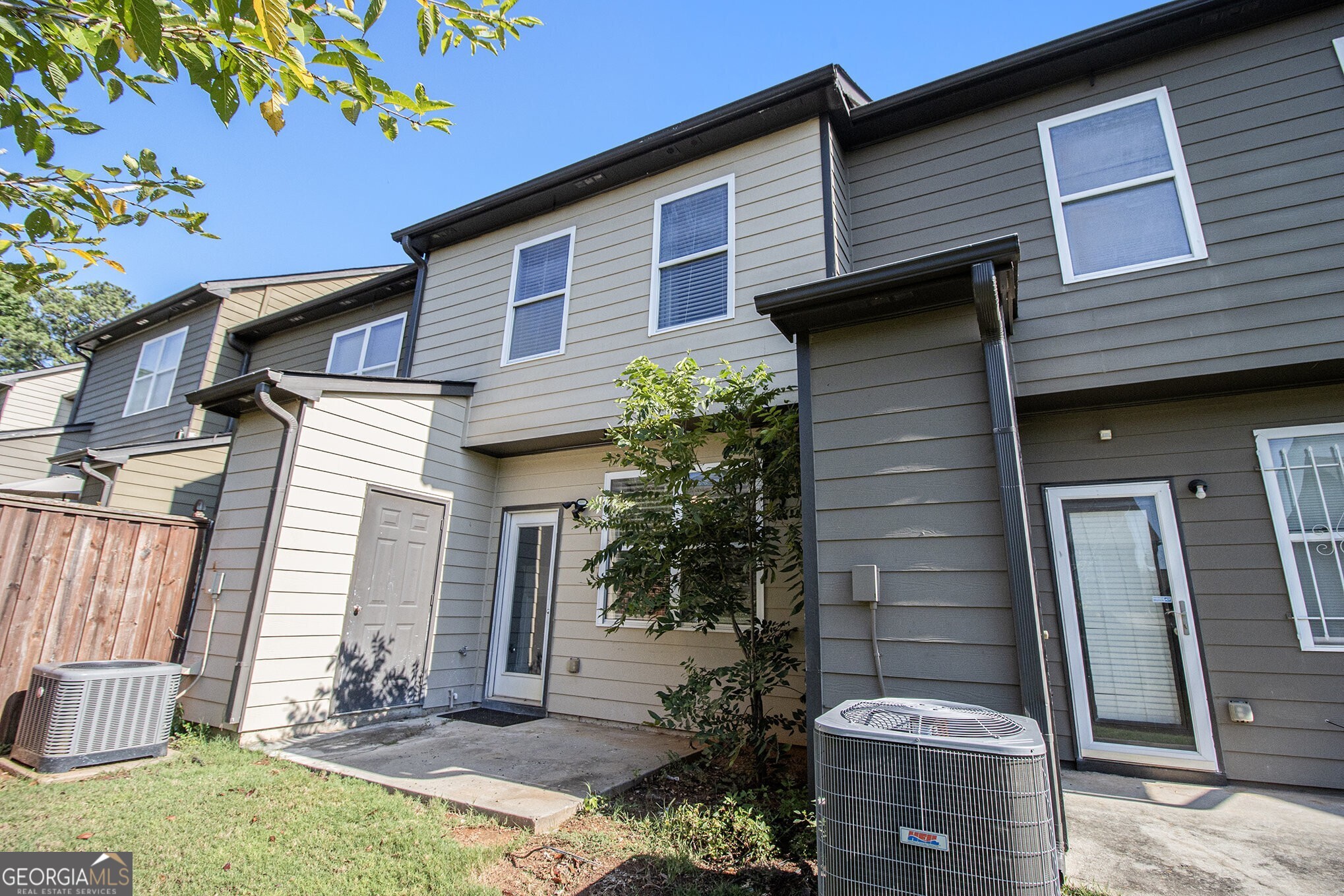 1829 Bayrose Circle