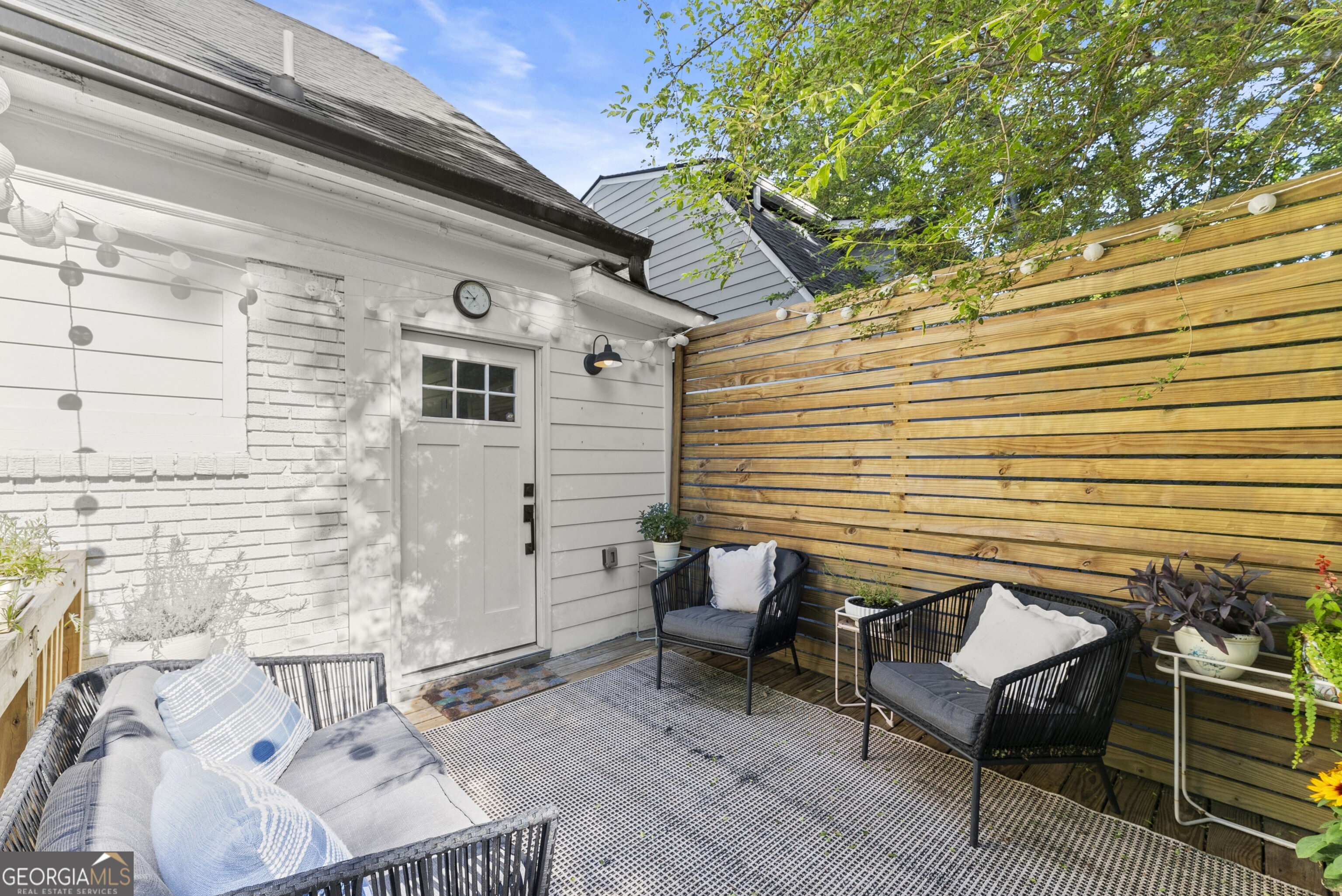 230 Wellington Street SW