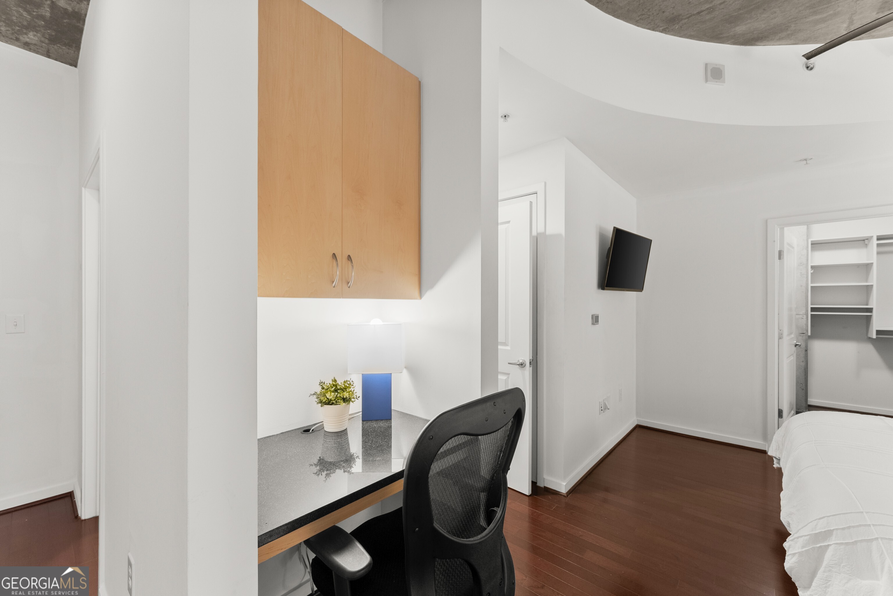 860 Peachtree Street NE # 712