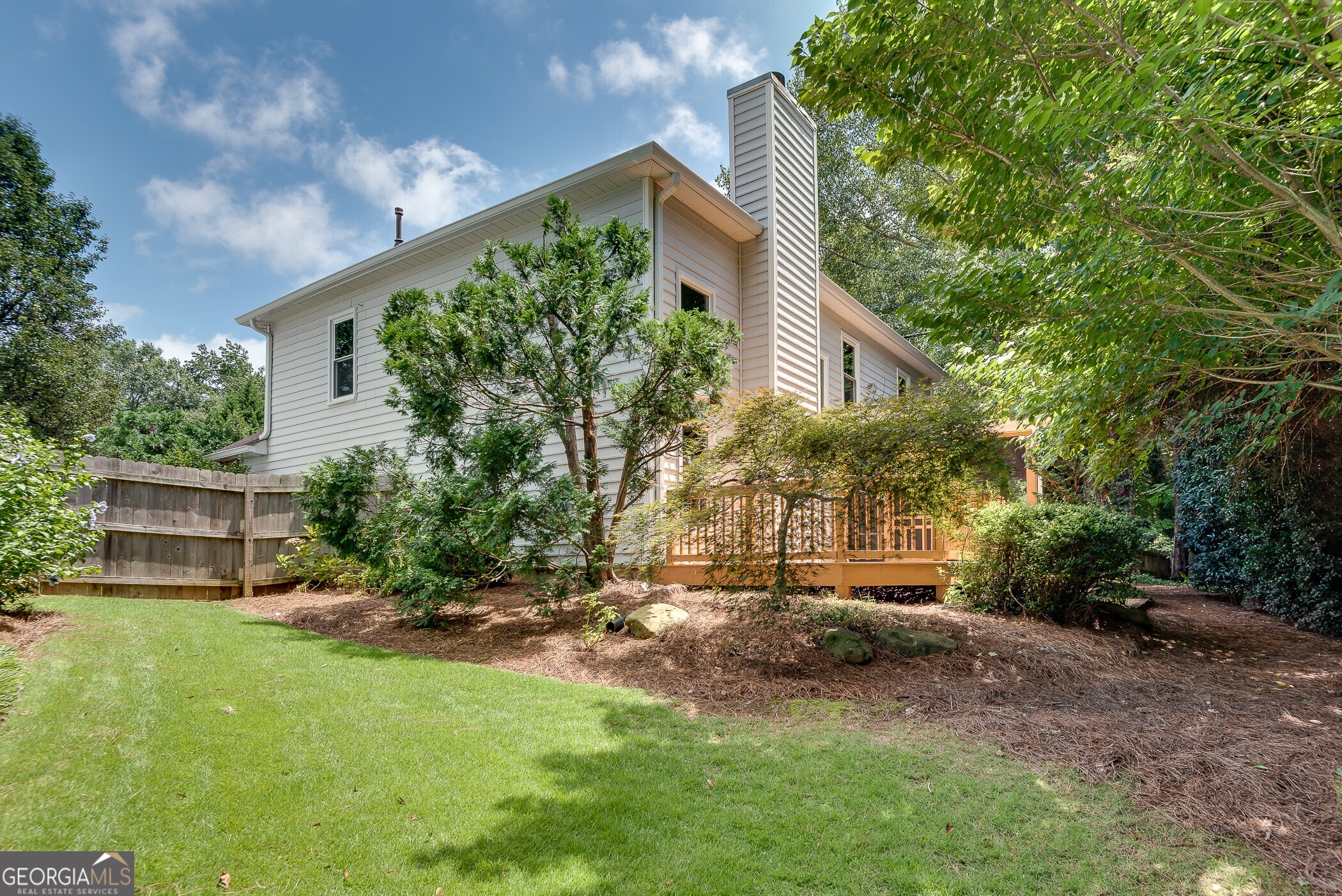 1410 Crescent Walk