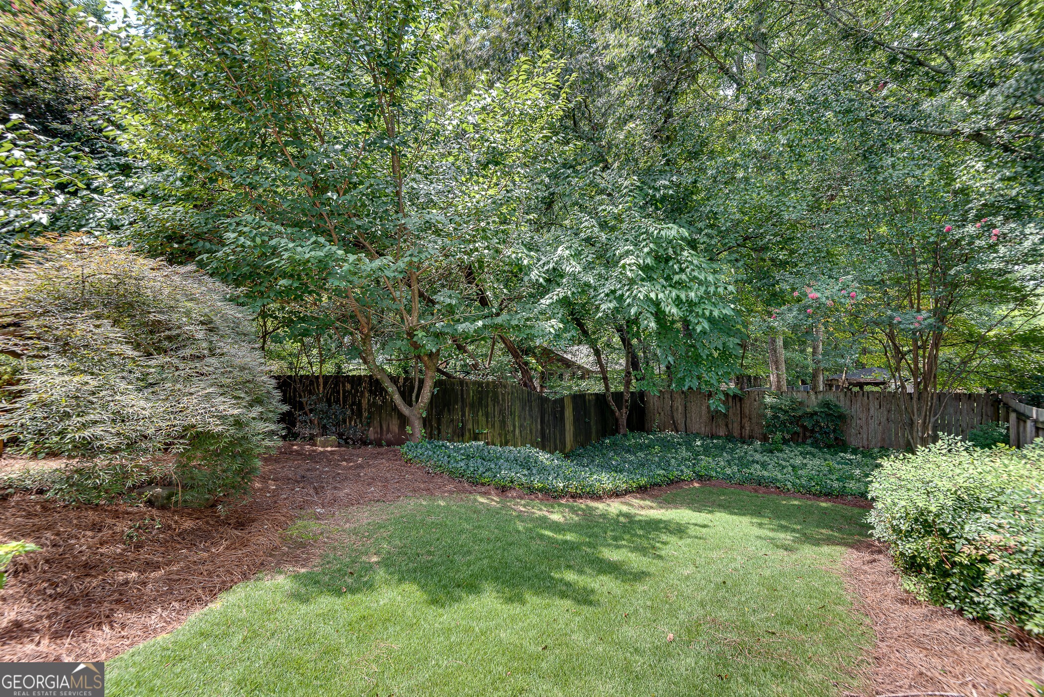1410 Crescent Walk